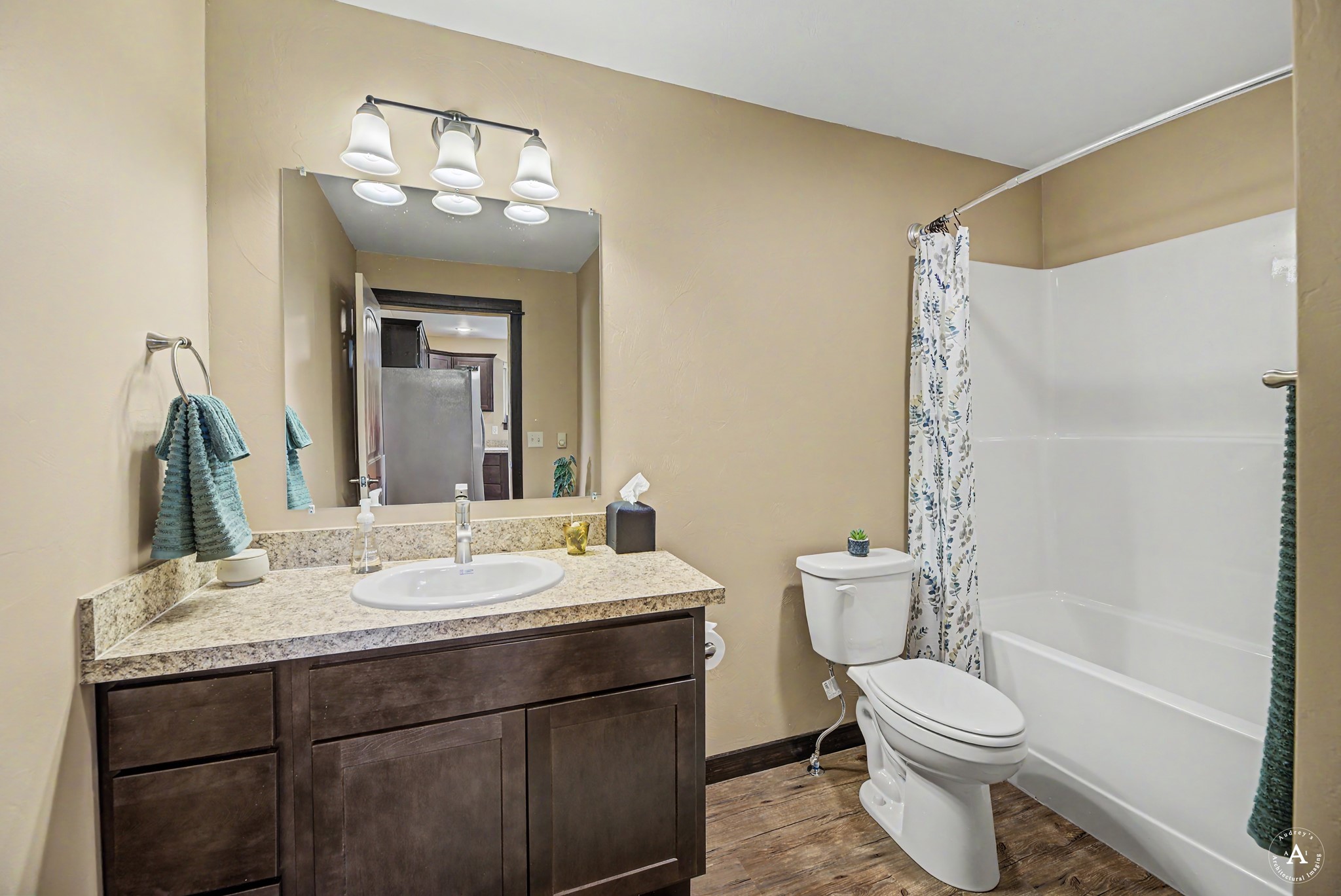 2876 Overlook Boulevard Property Photo 24