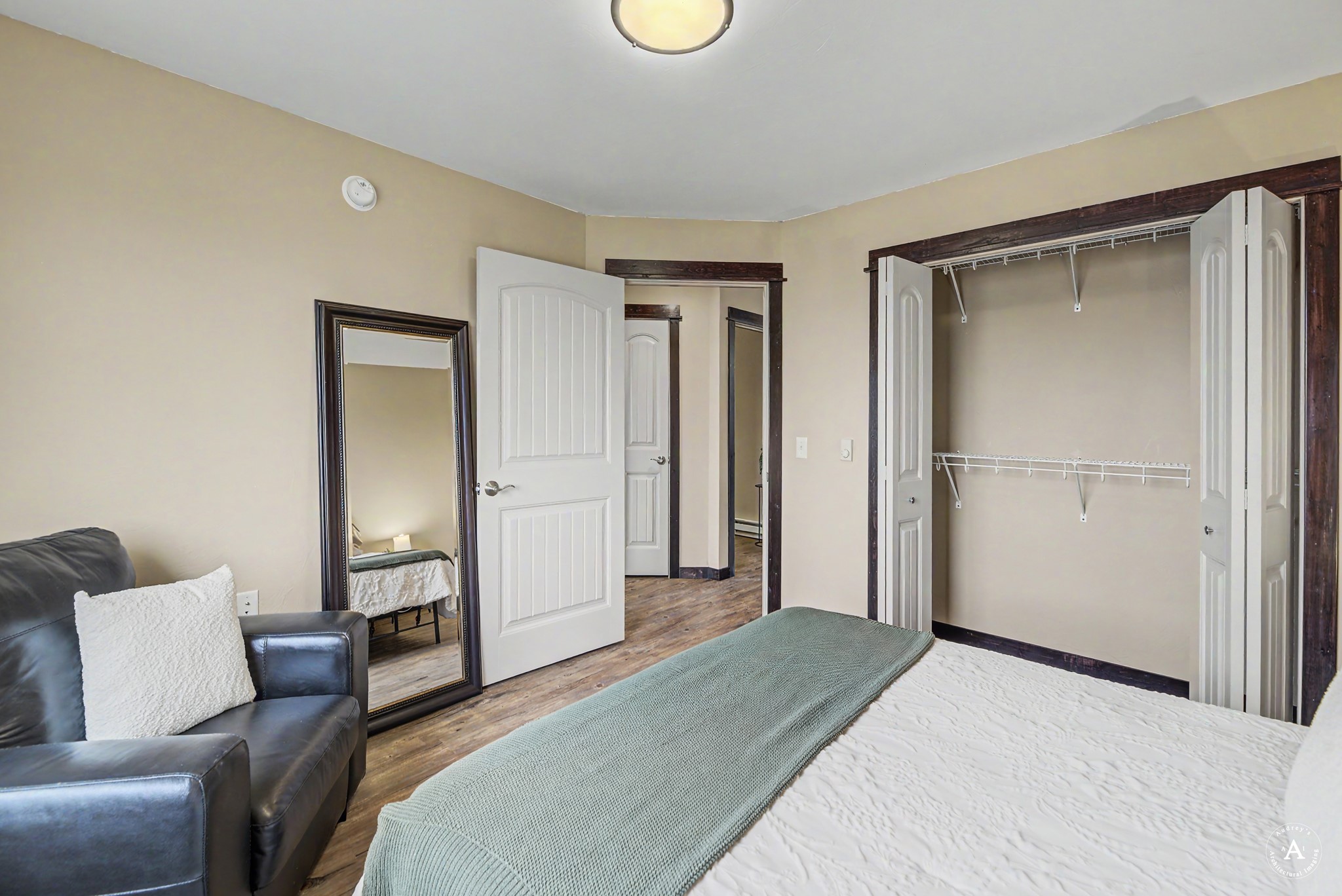 2876 Overlook Boulevard Property Photo 28