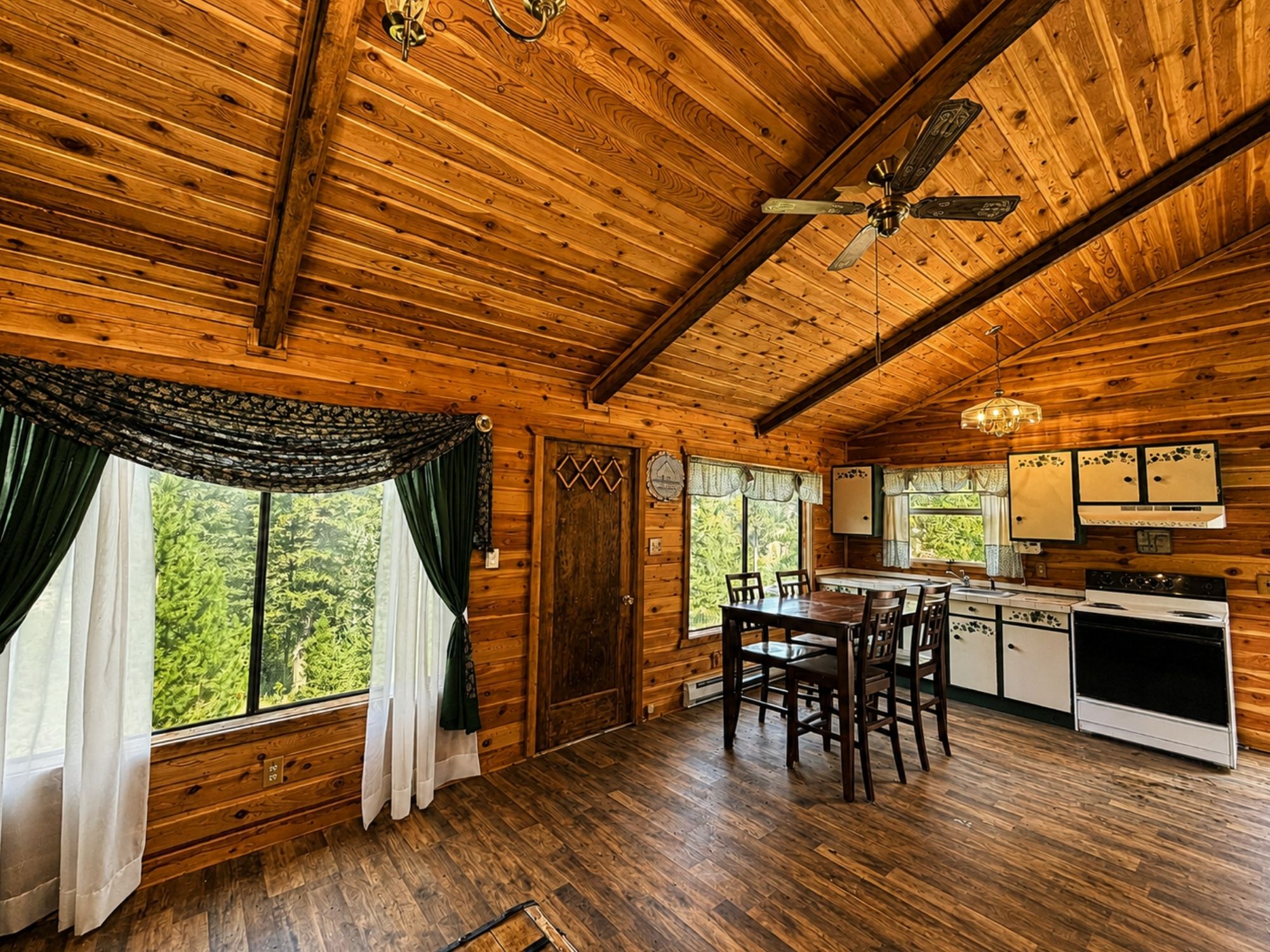 4100 Mt Highway 200 Property Photo 6