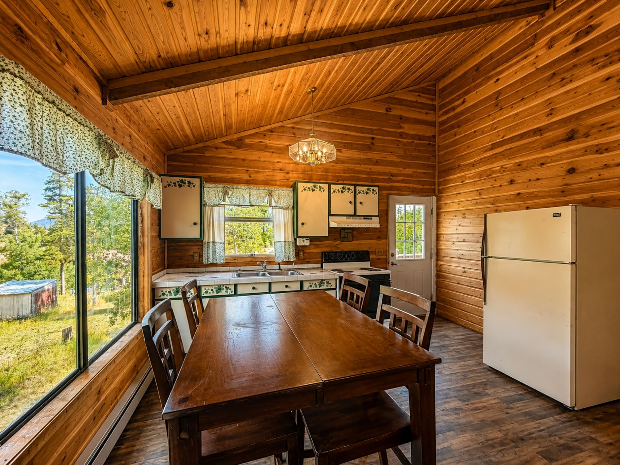 4100 Mt Highway 200 Property Photo 8