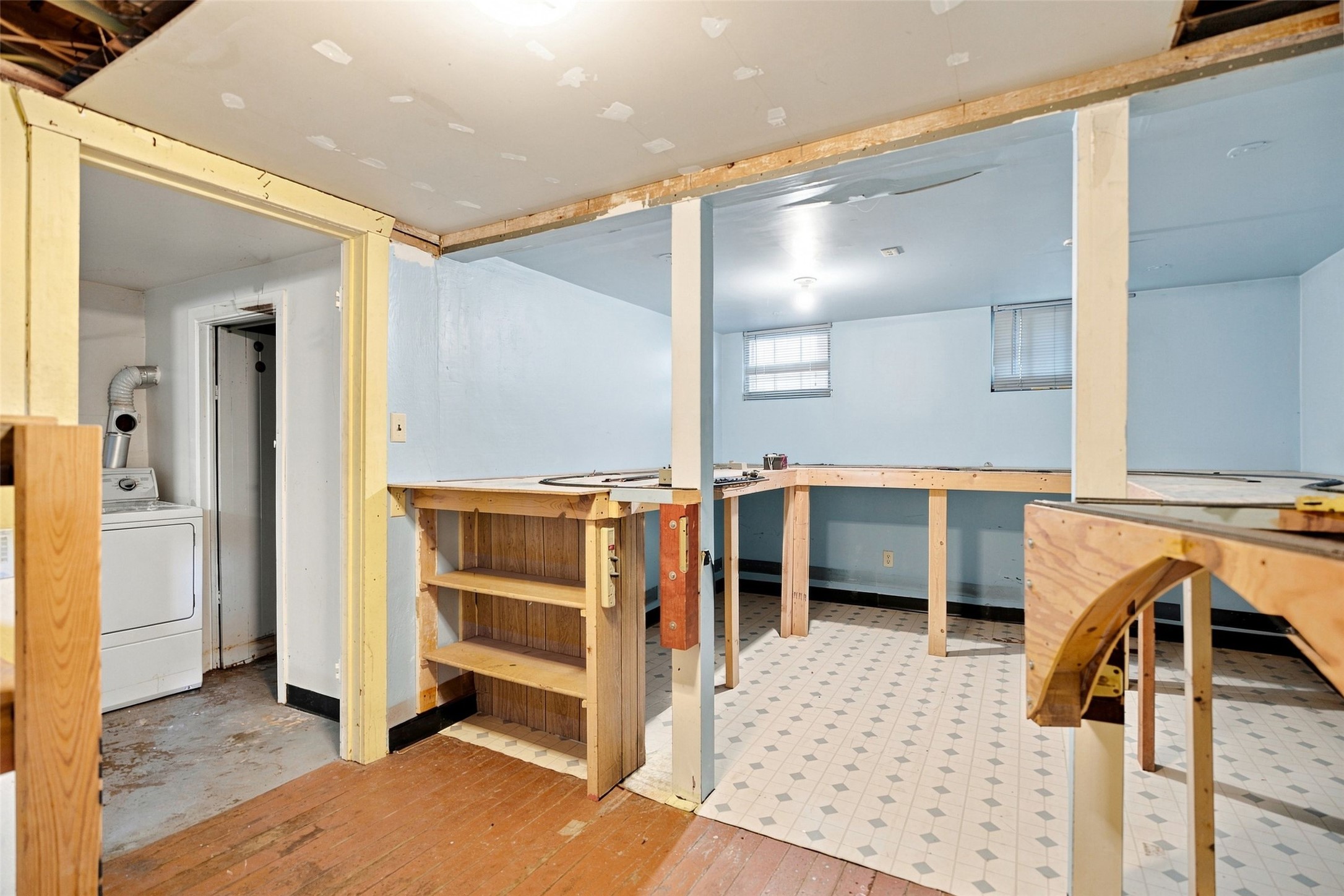 520 W Kent Avenue Property Photo 27