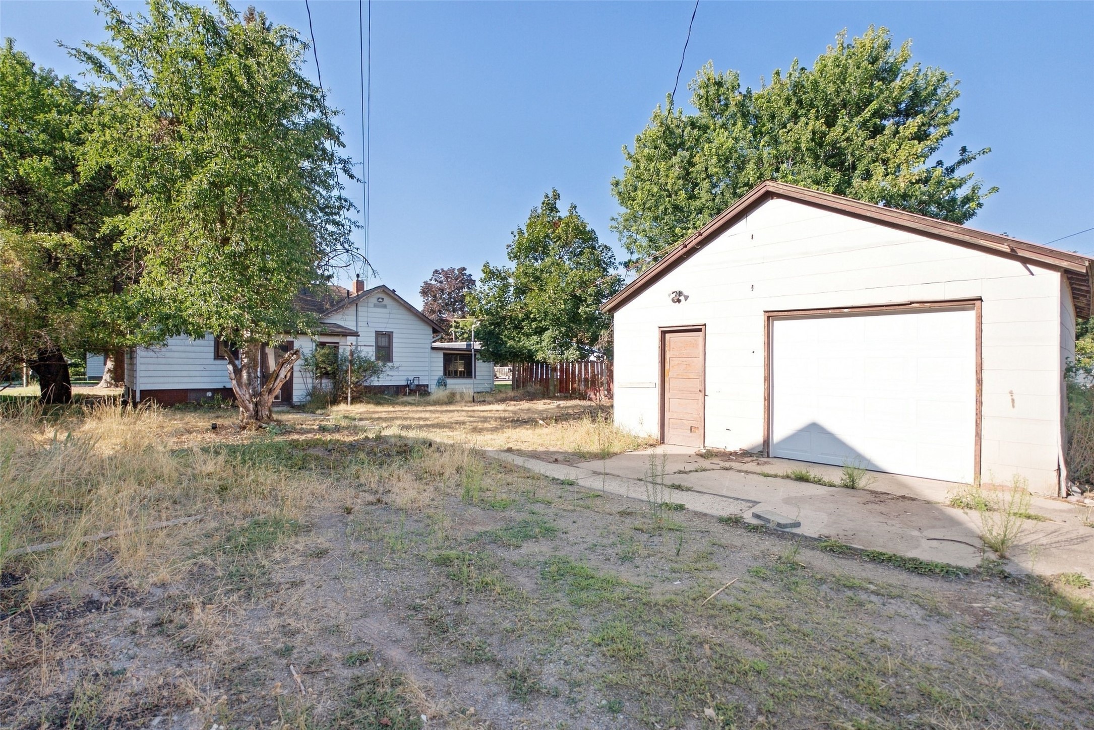 520 W Kent Avenue Property Photo 32