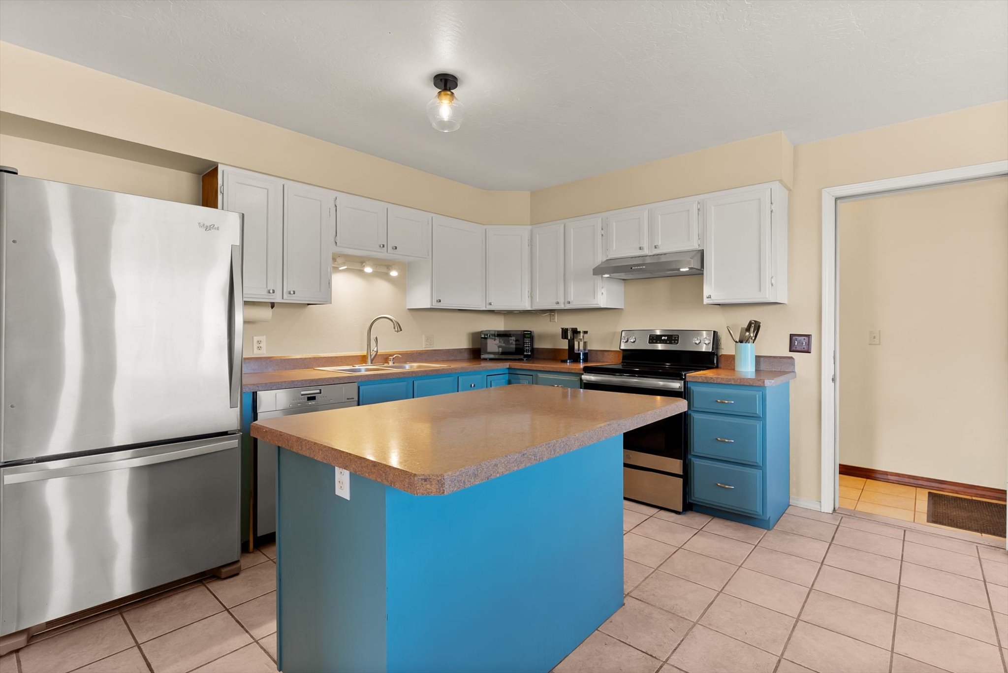 13970 Sapphire Drive Property Photo 11