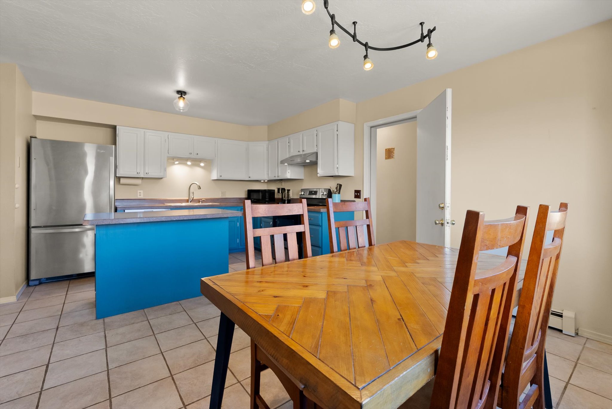 13970 Sapphire Drive Property Photo 13