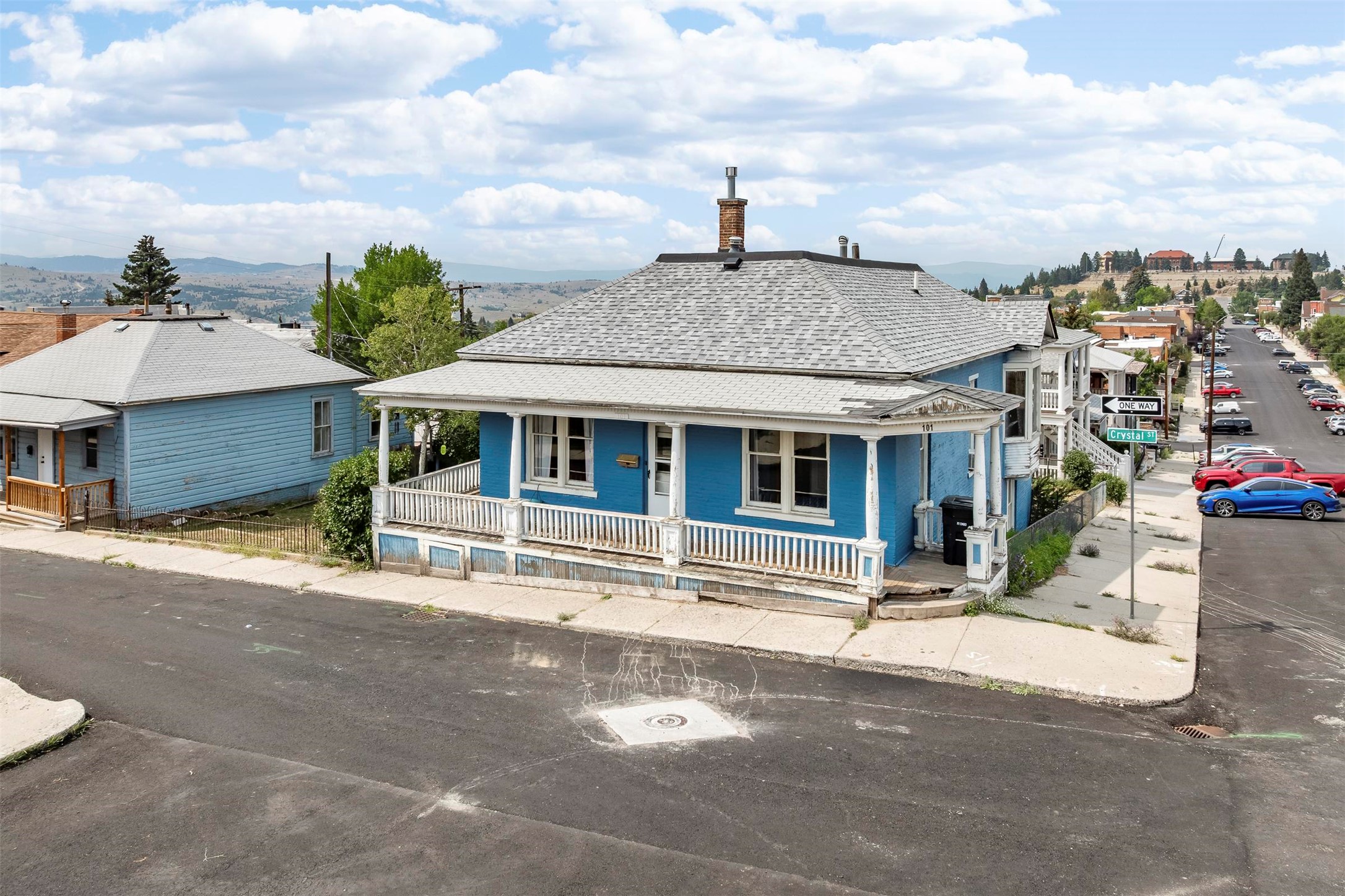 101 S Crystal Street Property Photo 4