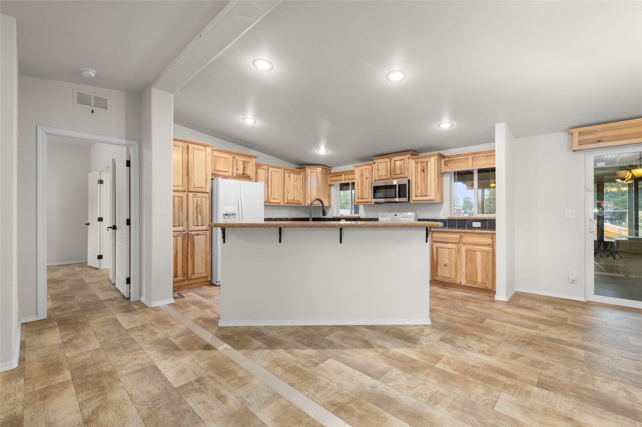 304 Parliament Drive Property Photo 15