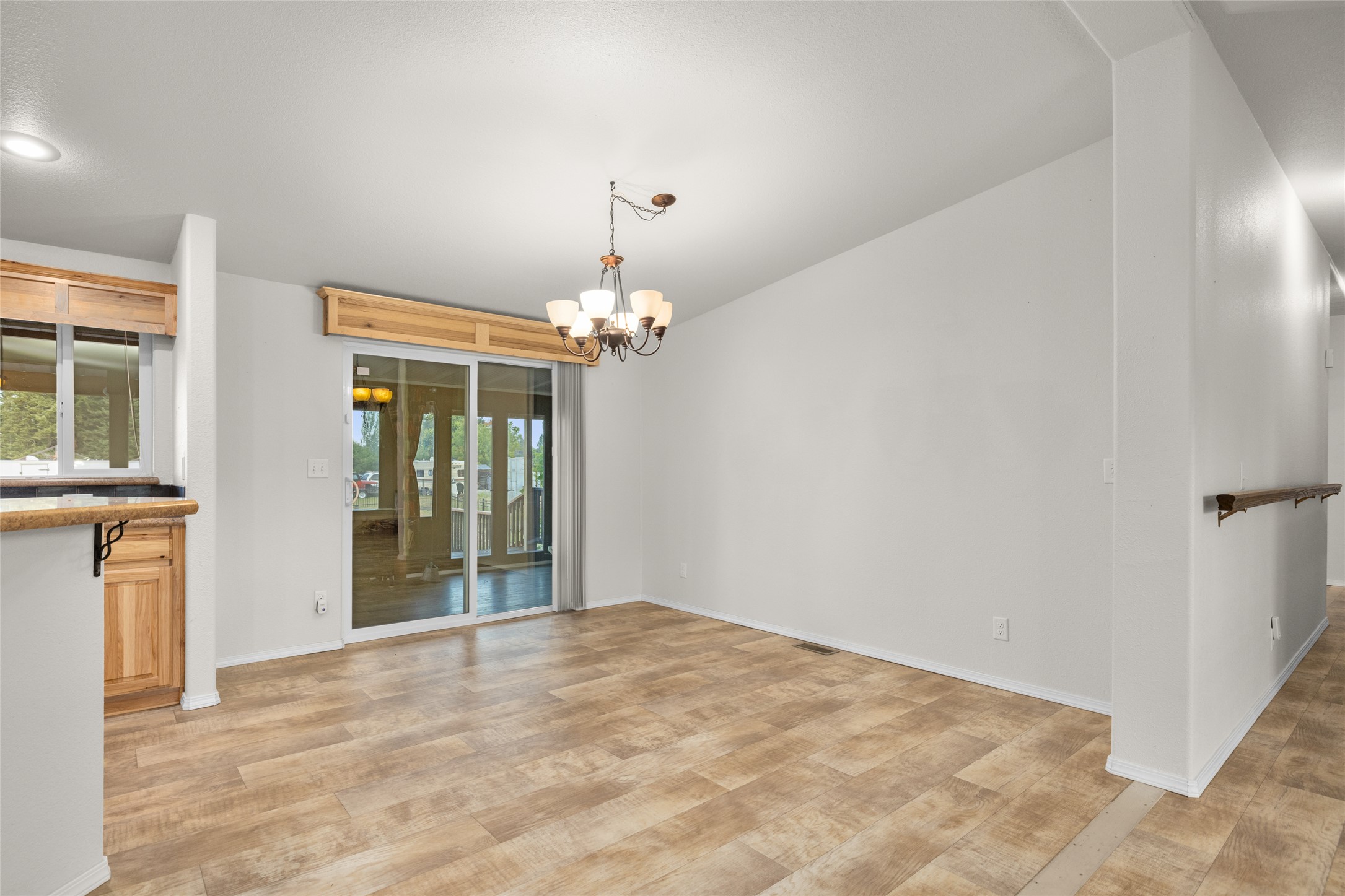 304 Parliament Drive Property Photo 17