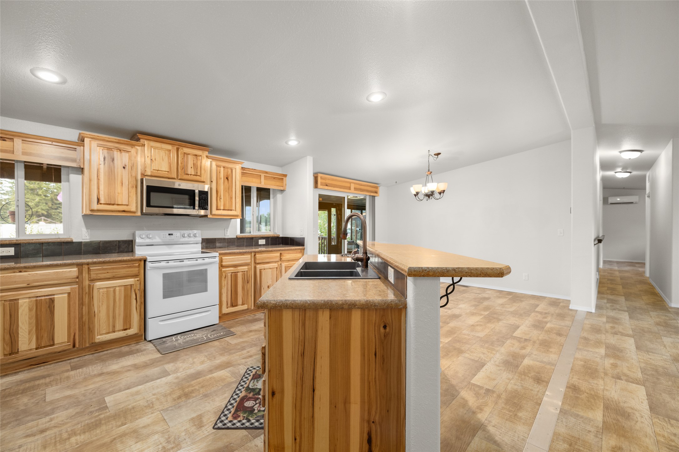 304 Parliament Drive Property Photo 18