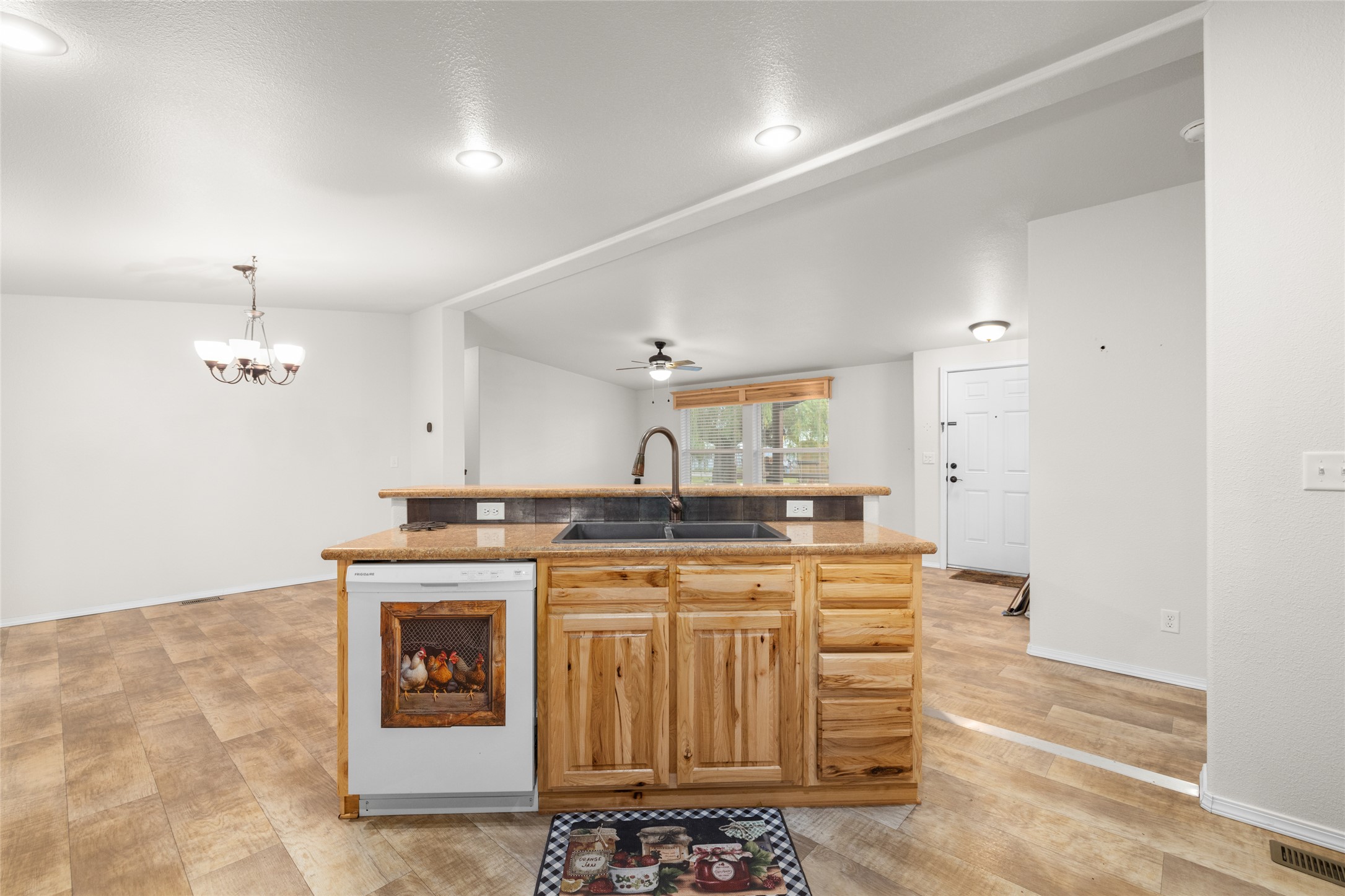 304 Parliament Drive Property Photo 19