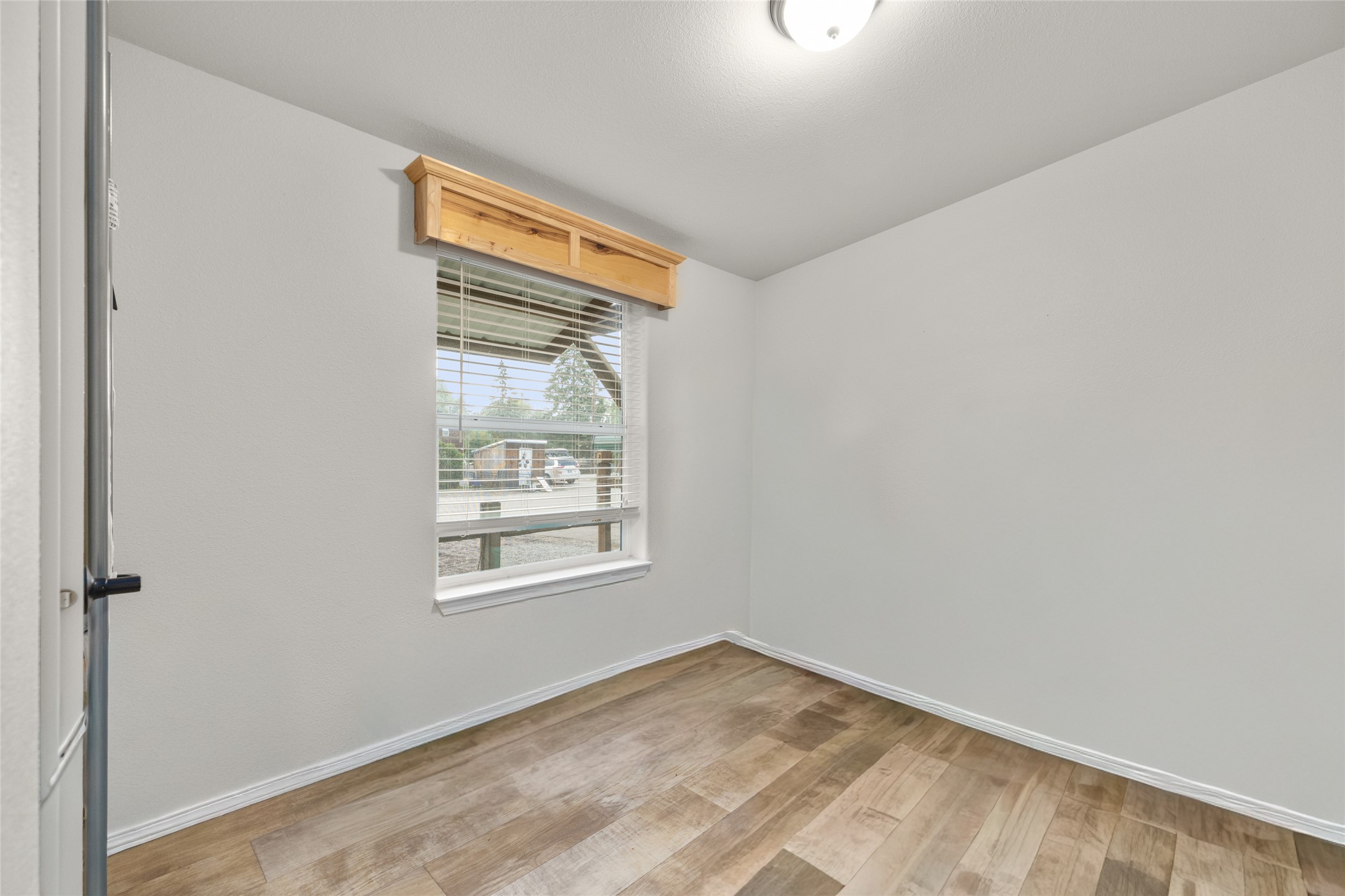 304 Parliament Drive Property Photo 32