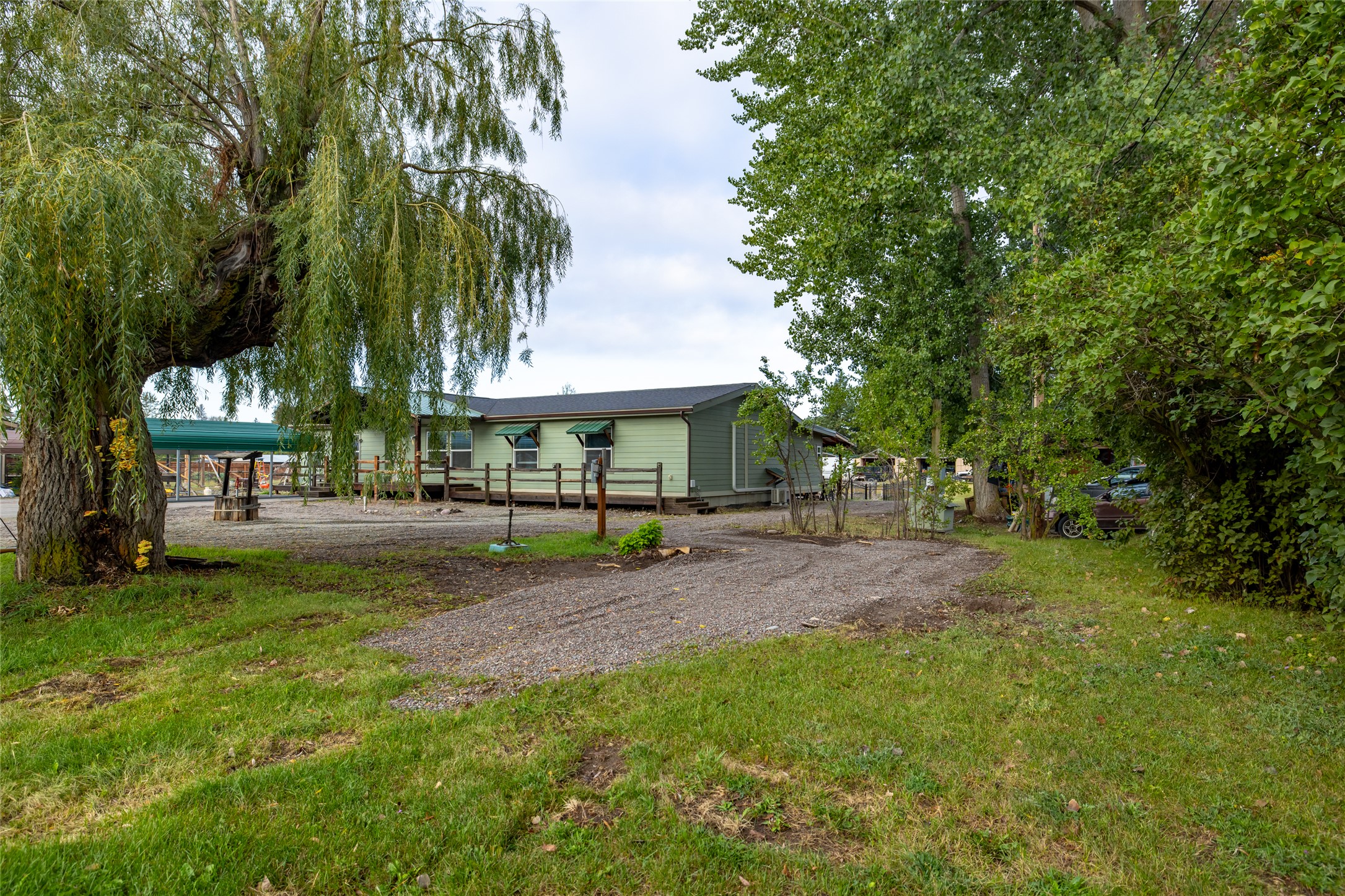 304 Parliament Drive Property Photo 46