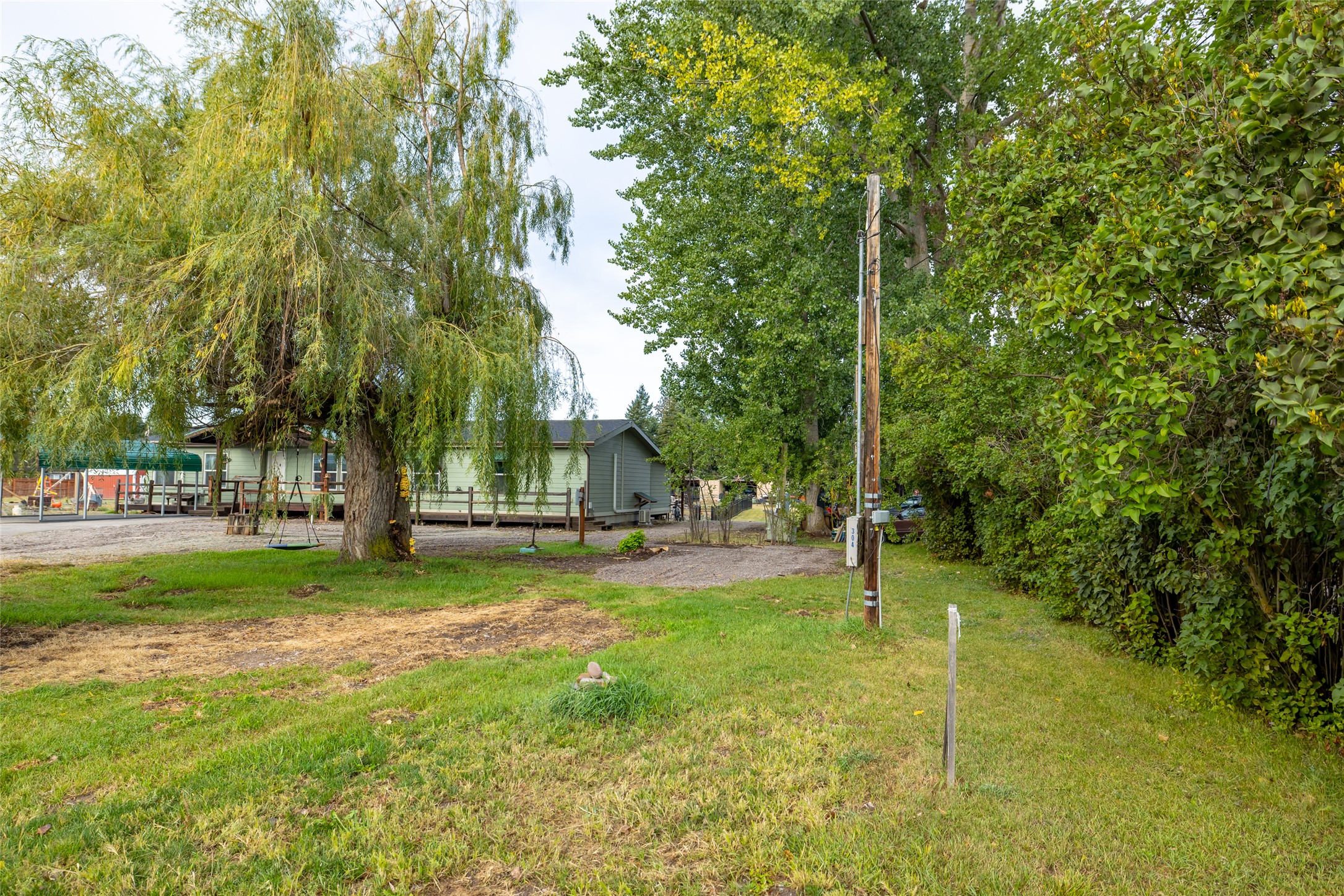 304 Parliament Drive Property Photo 49