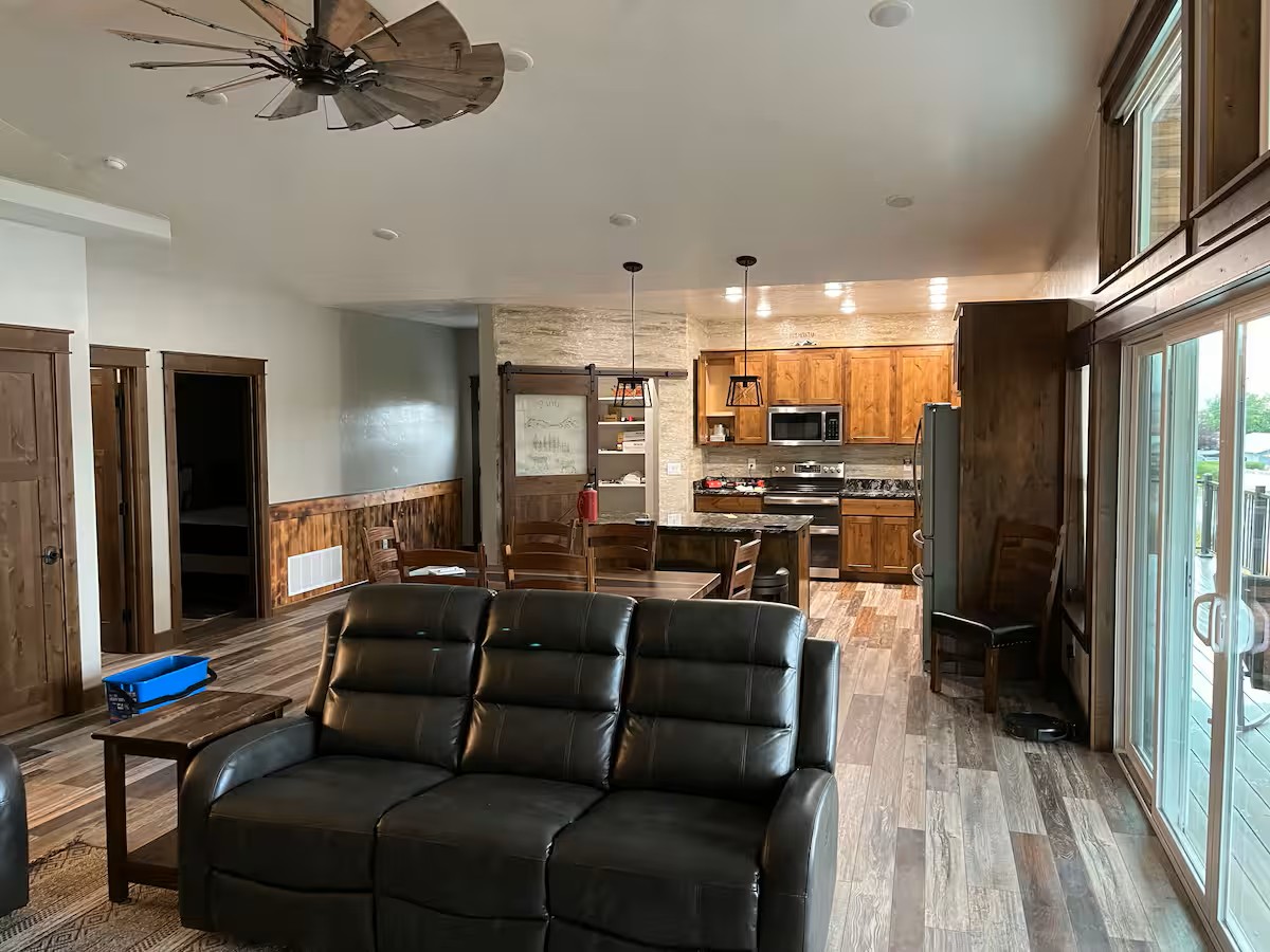 1452 15th Avenue E Property Photo 5