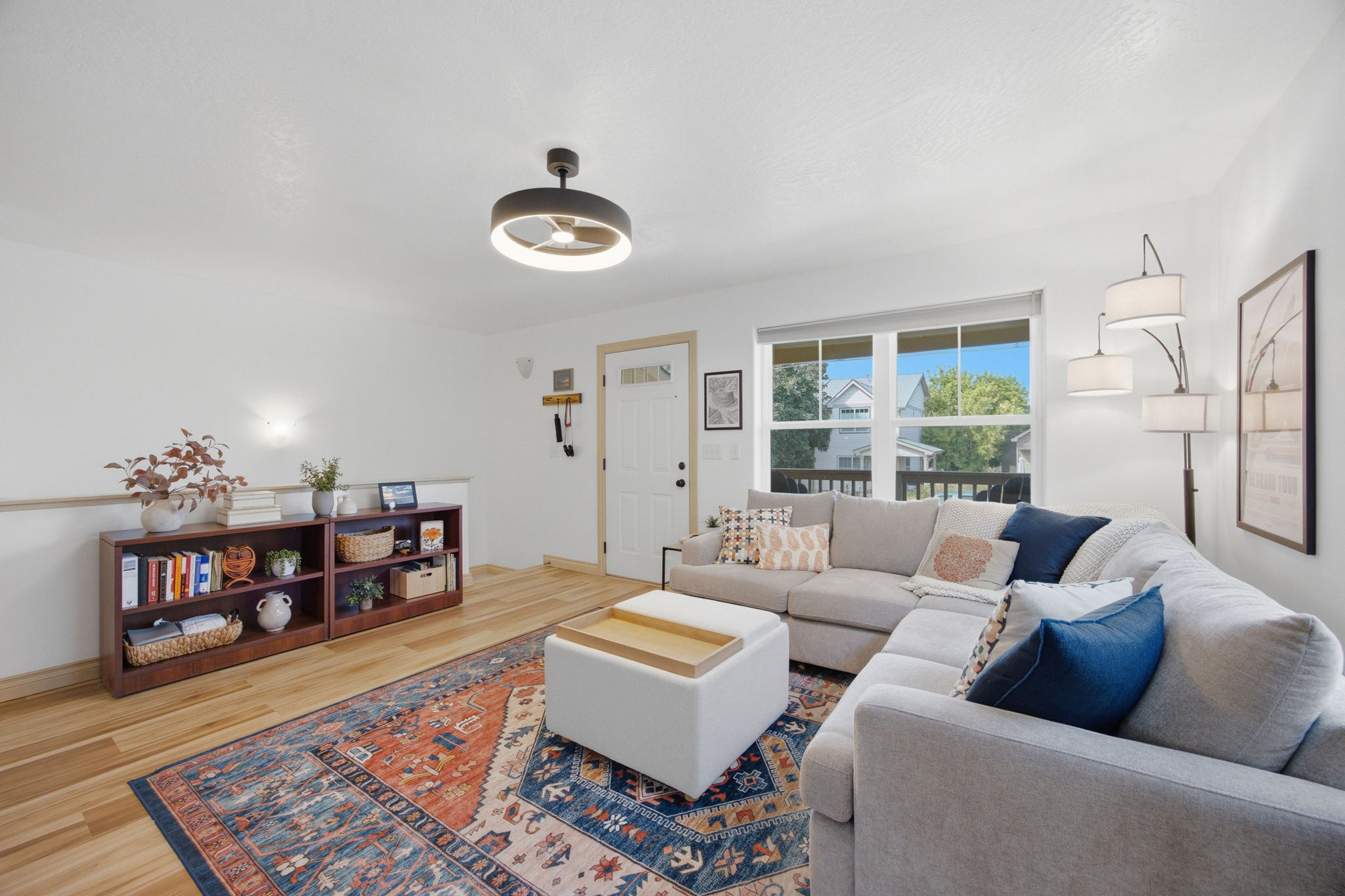 2115 S 6th Street W A Property Photo 3