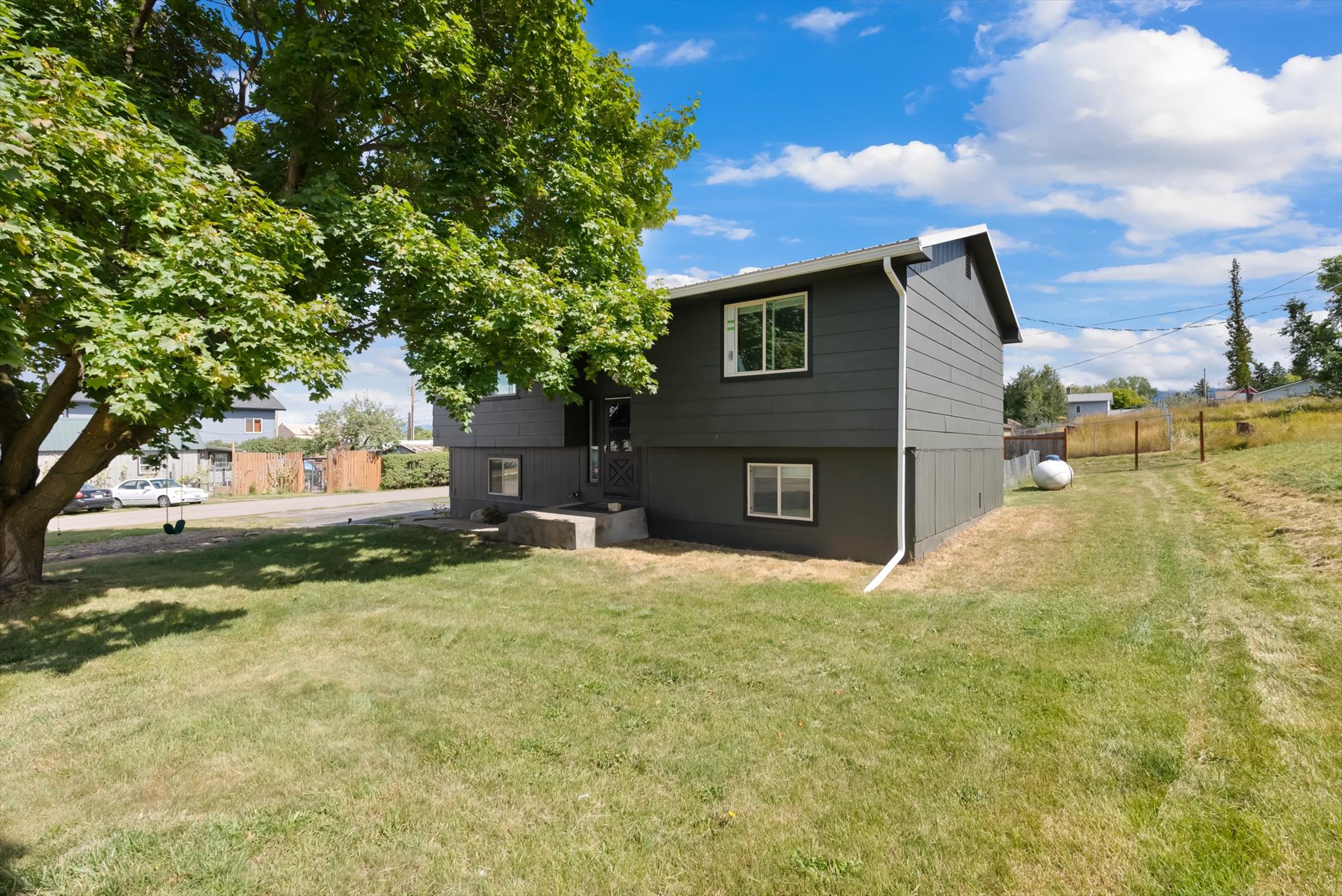 1001 E 4th Avenue Property Photo 4