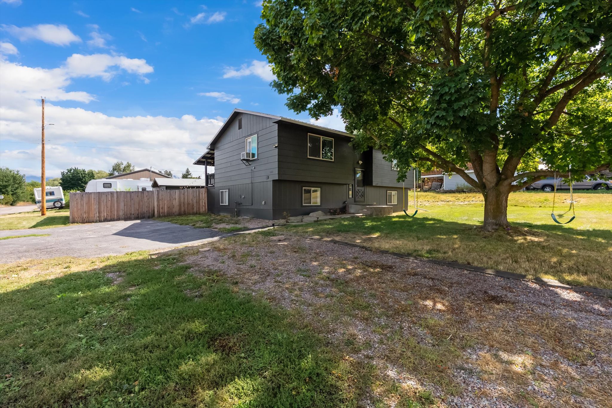 1001 E 4th Avenue Property Photo 5