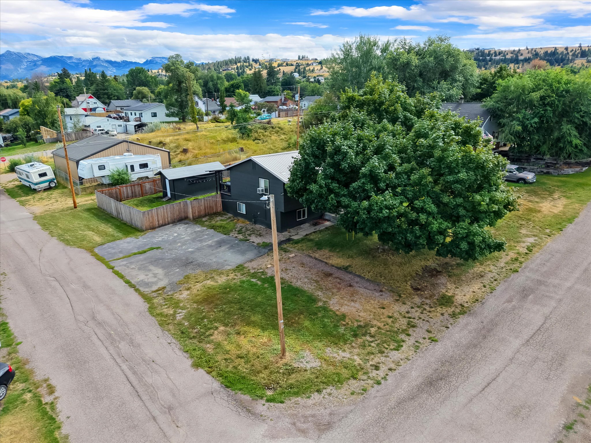 1001 E 4th Avenue Property Photo 28