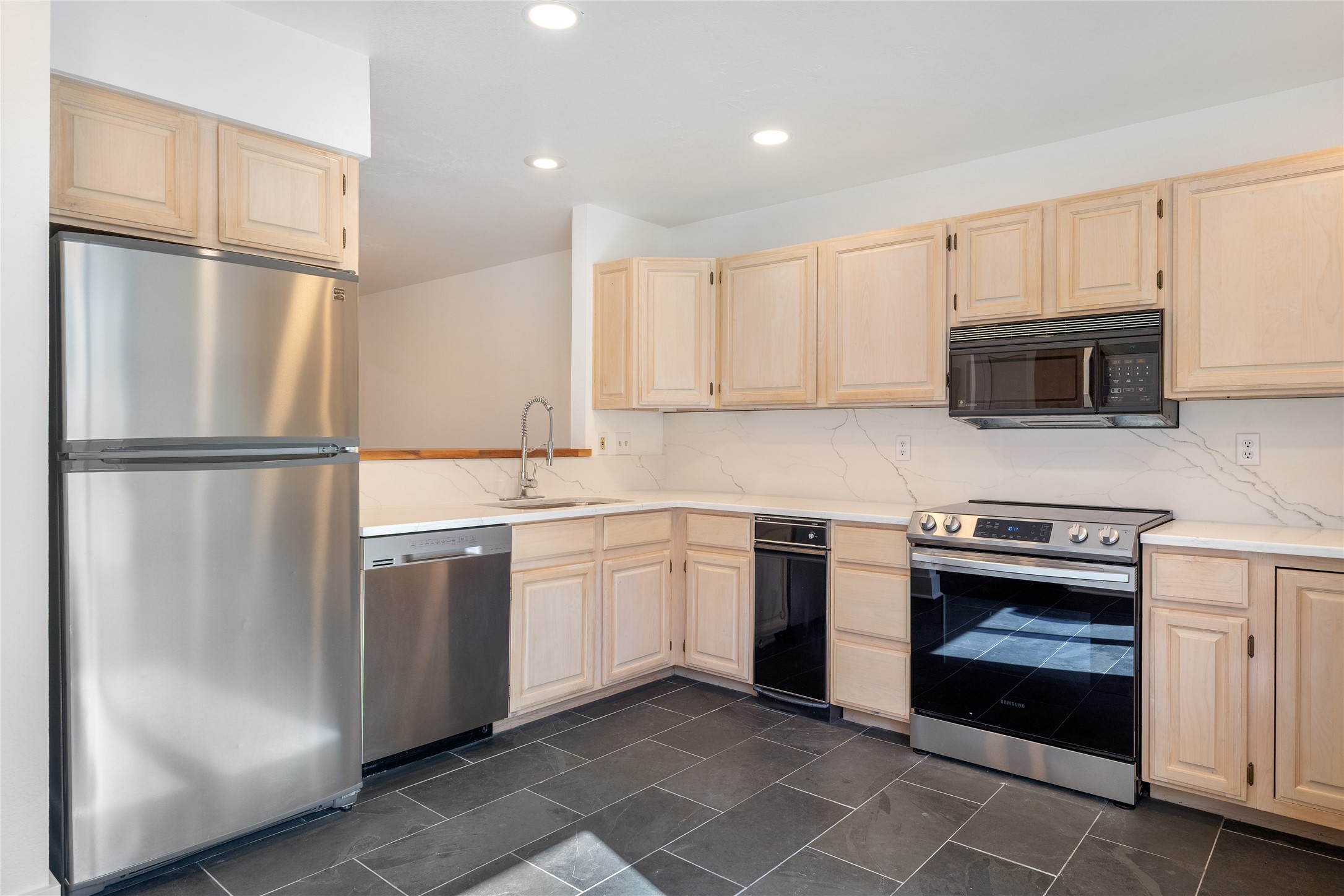 42 Brookside Way Property Photo 9