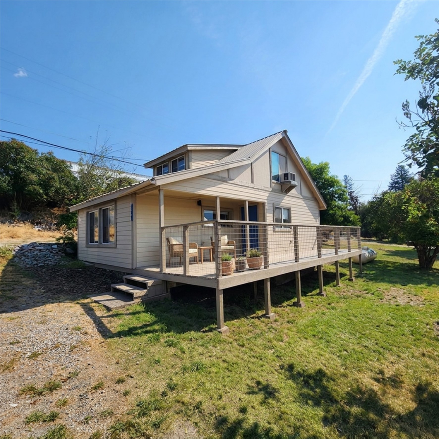 108 Cedar Street Property Photo 2