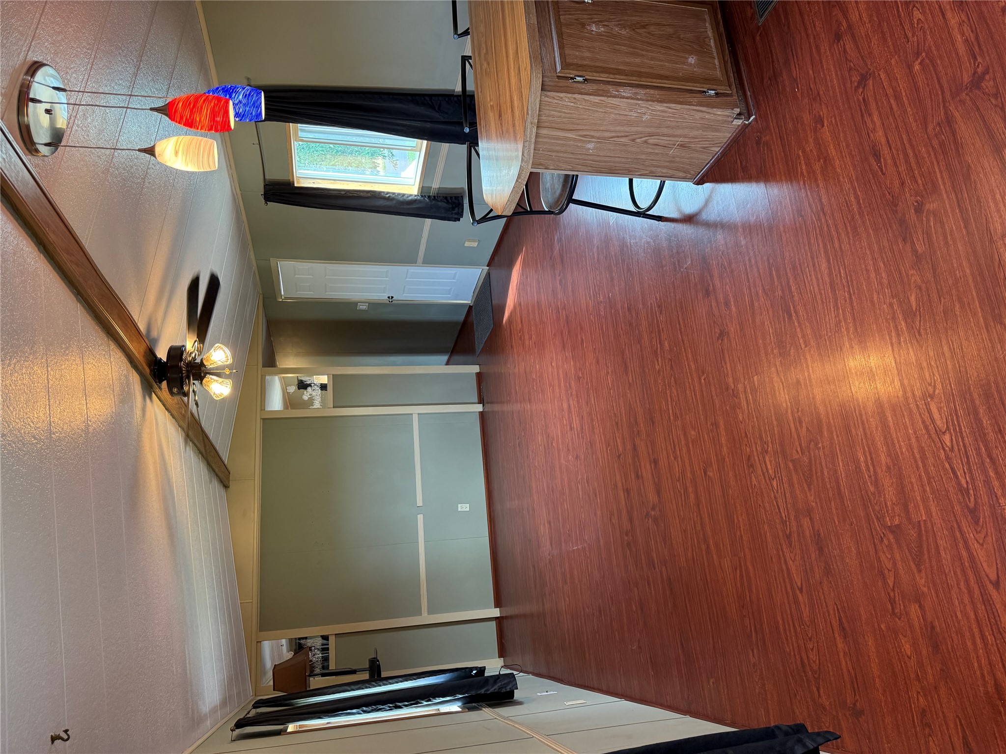 2947 Sunnyside Road Property Photo 4