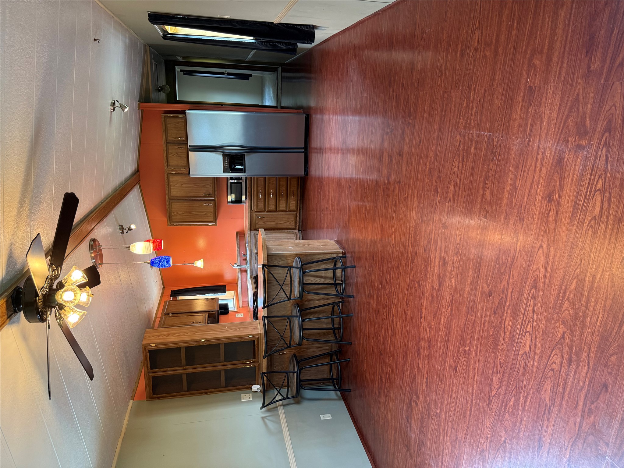 2947 Sunnyside Road Property Photo 5