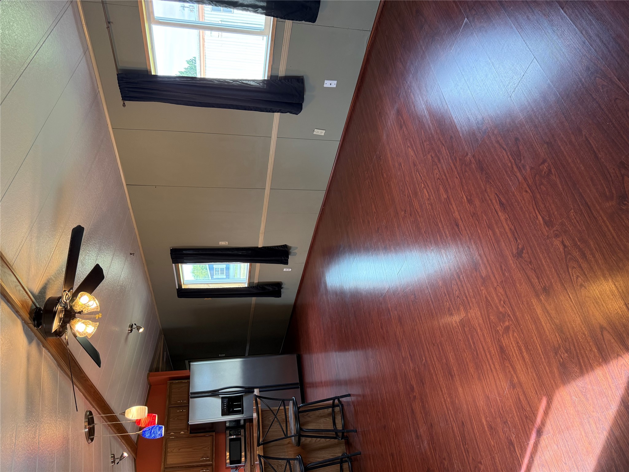 2947 Sunnyside Road Property Photo 6