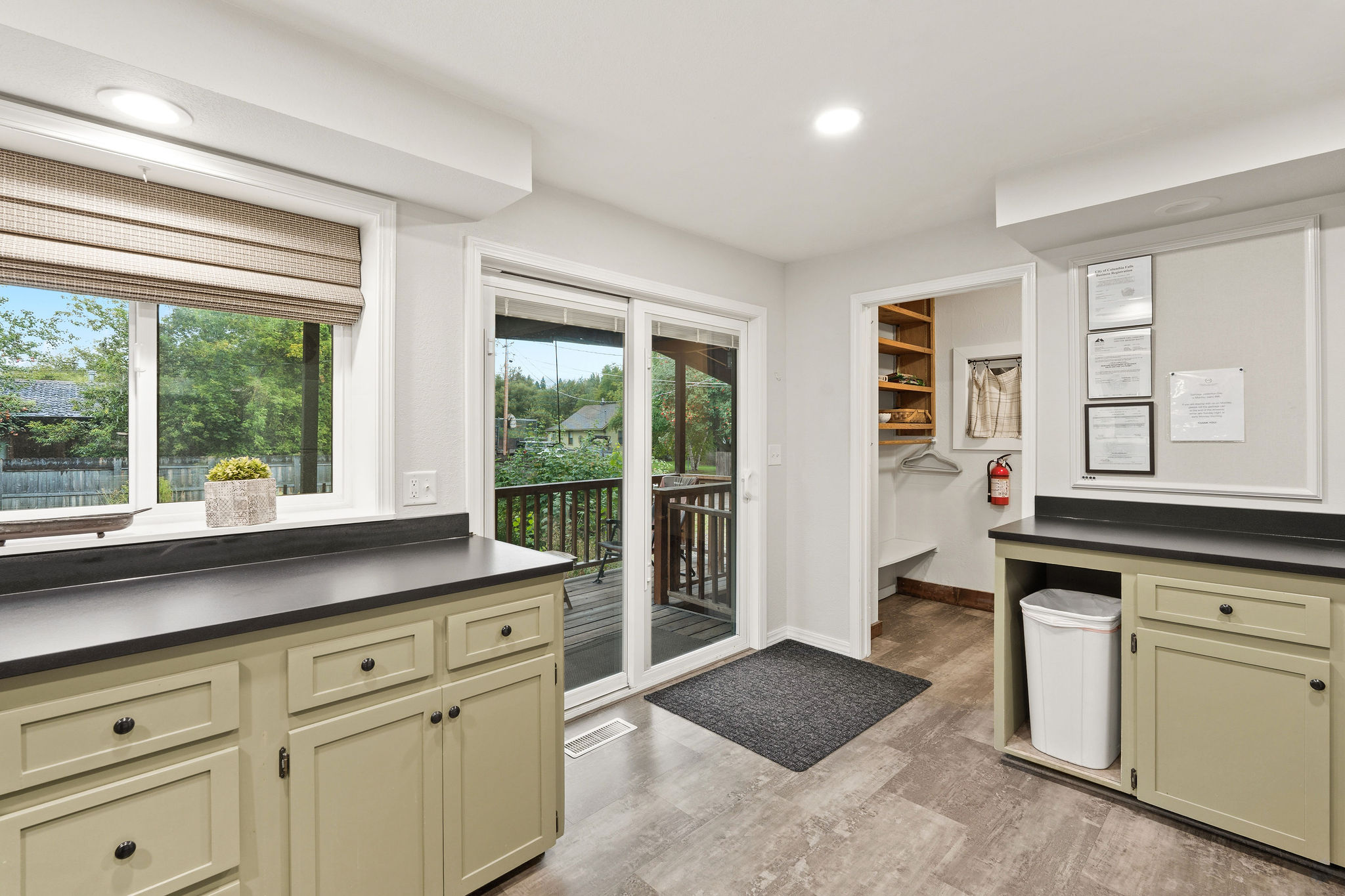 735 3rd Avenue E Property Photo 12
