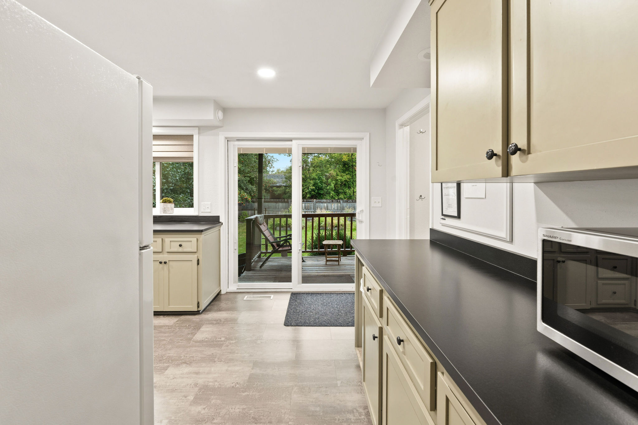735 3rd Avenue E Property Photo 14