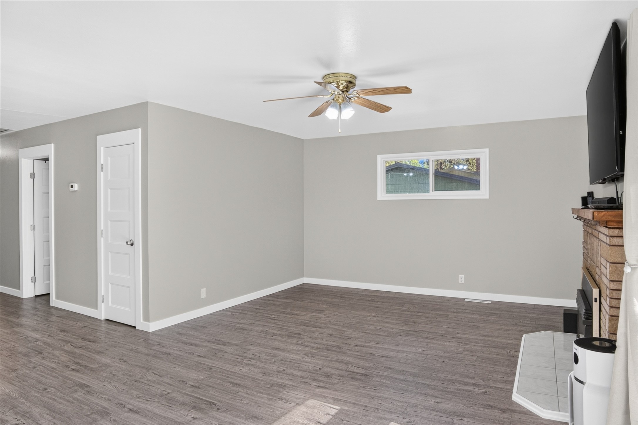 89 N Kearney Avenue Property Photo 8