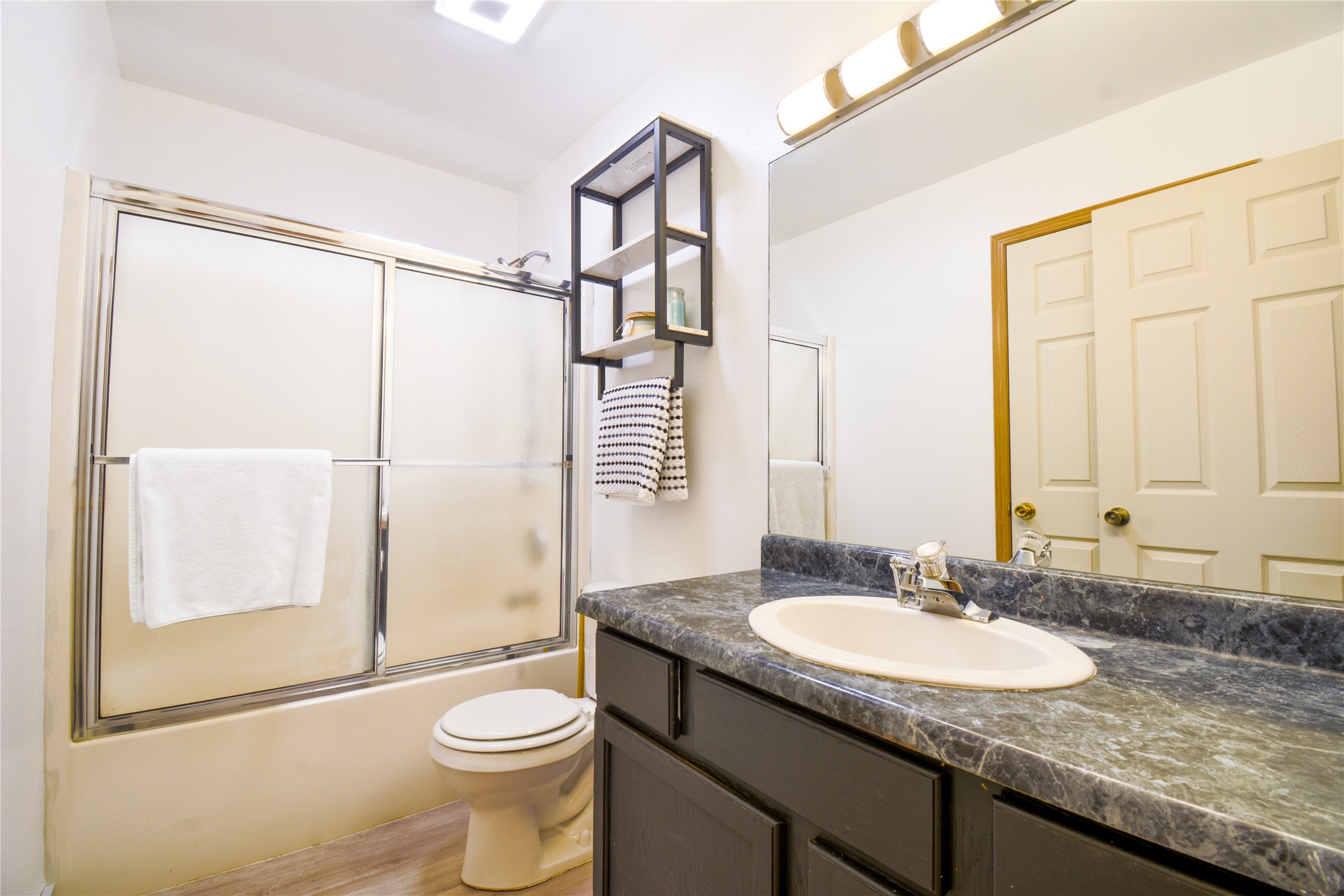 110 Denver Avenue Property Photo 19