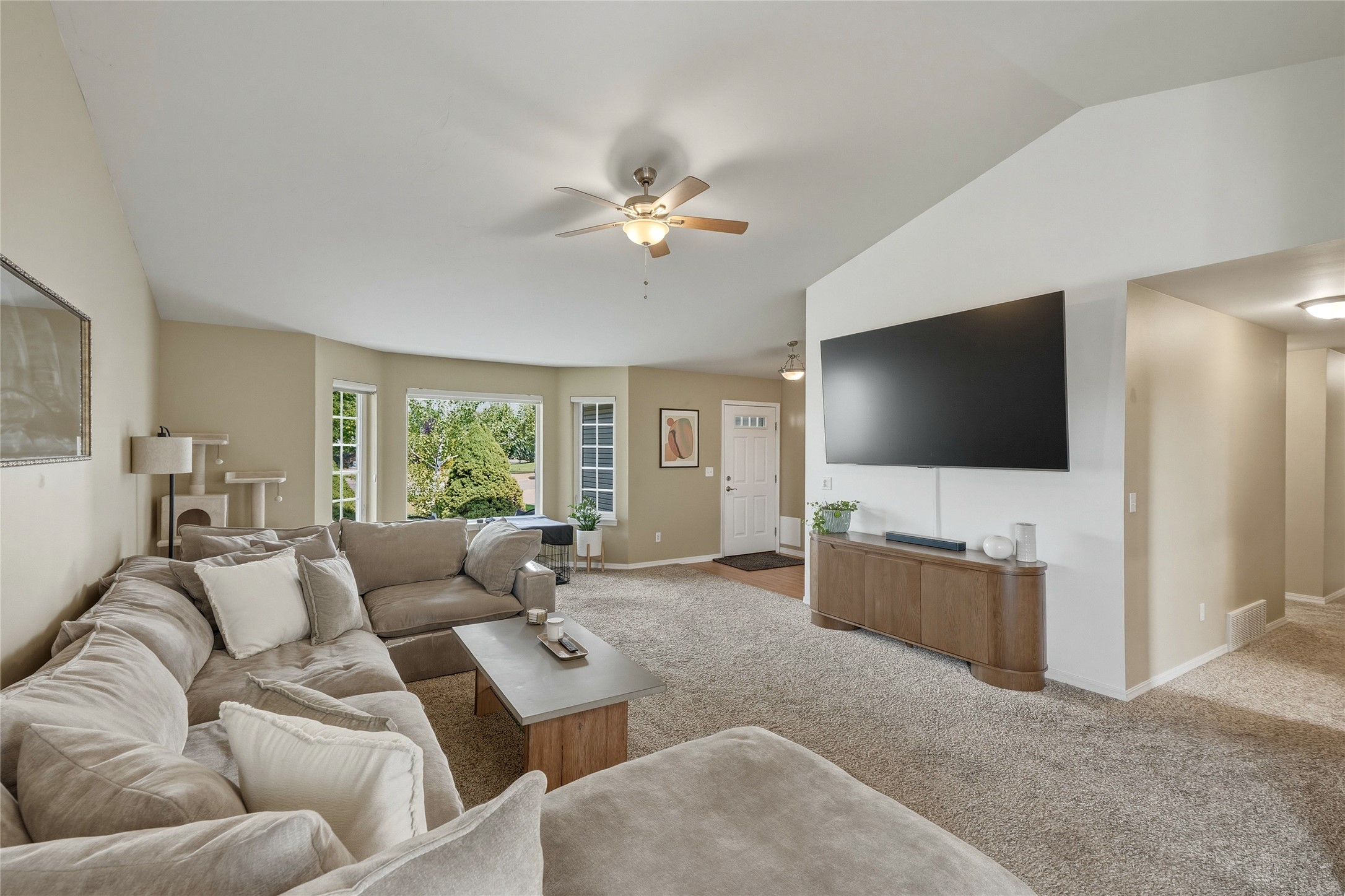 36 W Northview Loop Property Photo 6