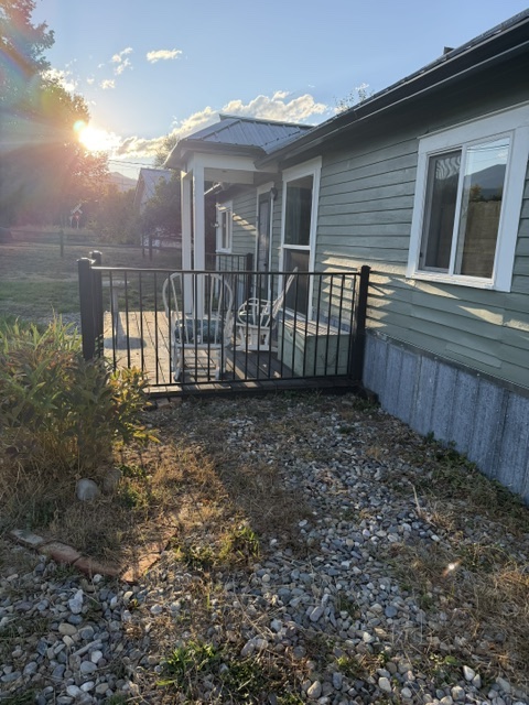 781 E 5th Street Property Photo 4