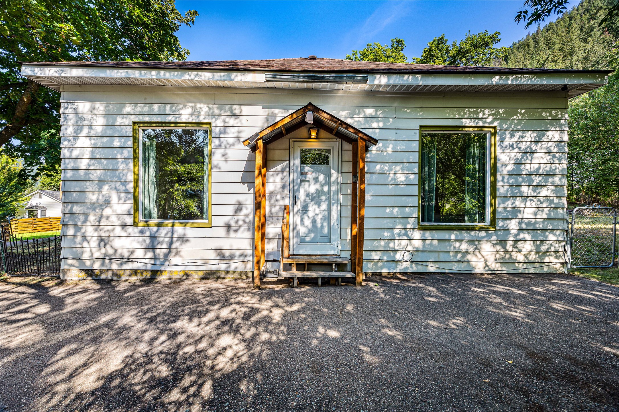 9530 Cross Street Property Photo 1