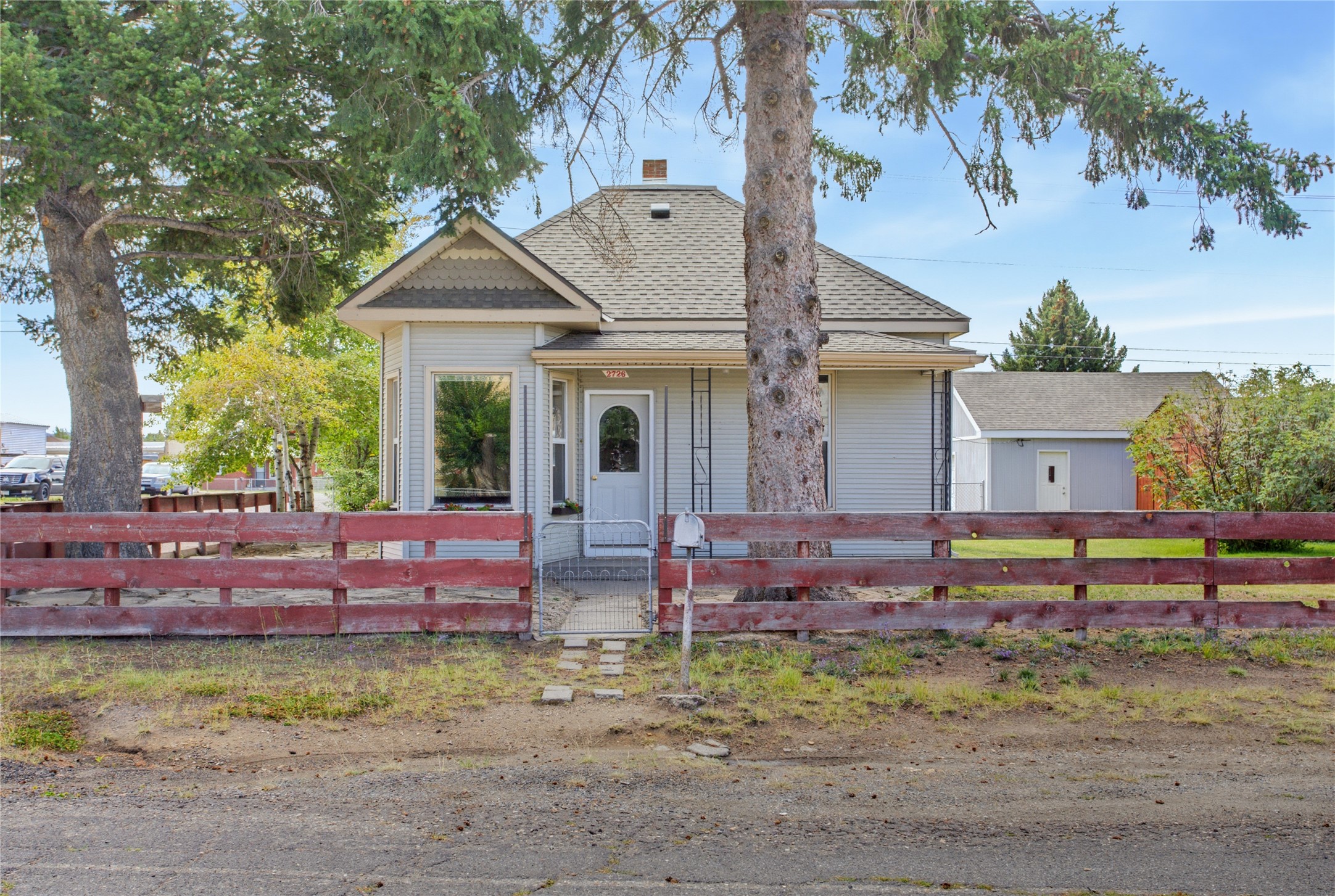 2726 Walnut Street Property Photo 1