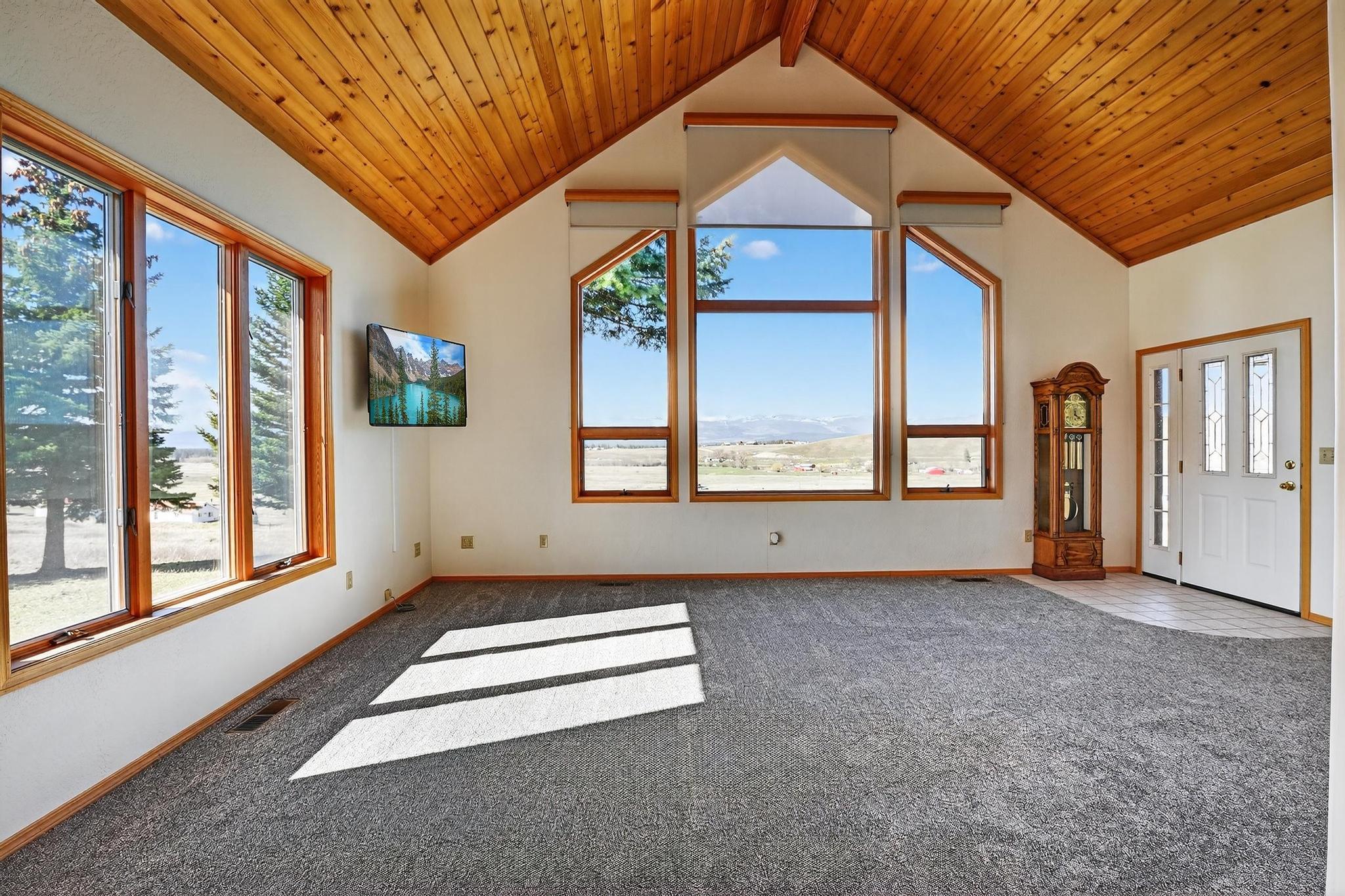 100 Mountain Circle Property Photo 7