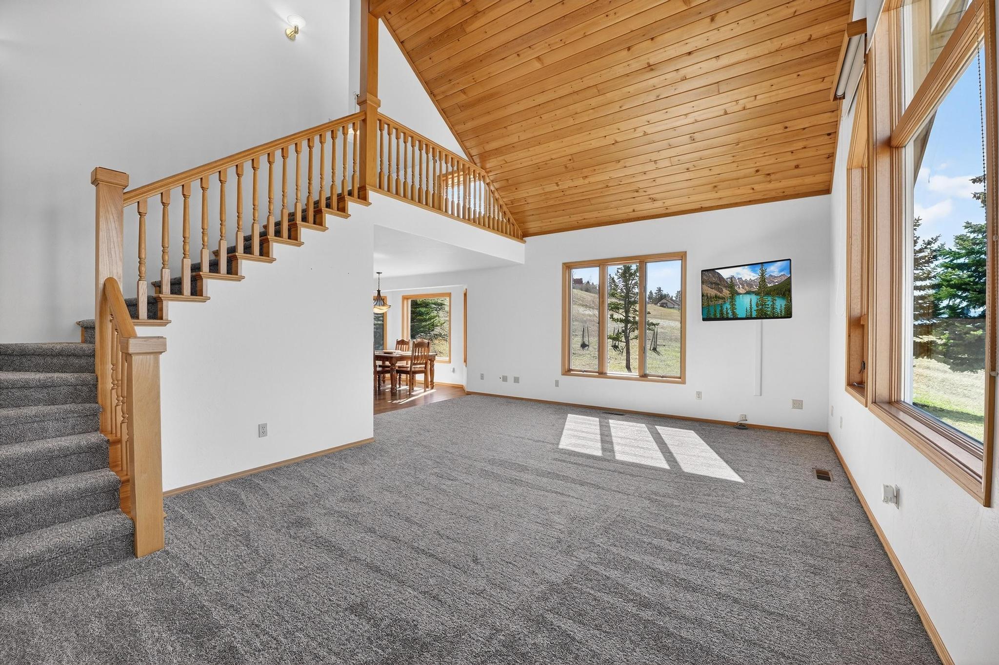 100 Mountain Circle Property Photo 8