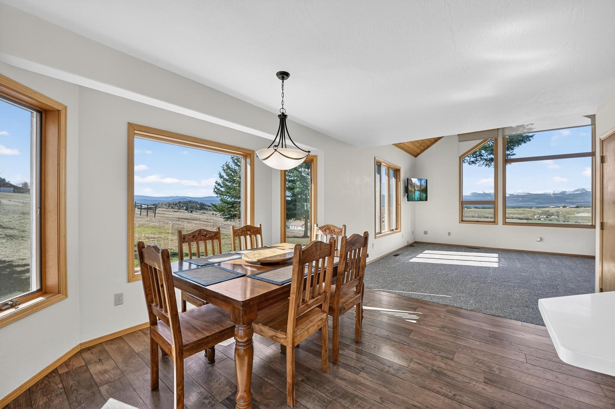 100 Mountain Circle Property Photo 13