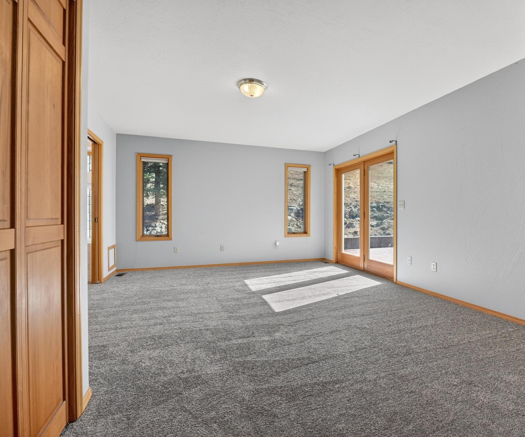 100 Mountain Circle Property Photo 15