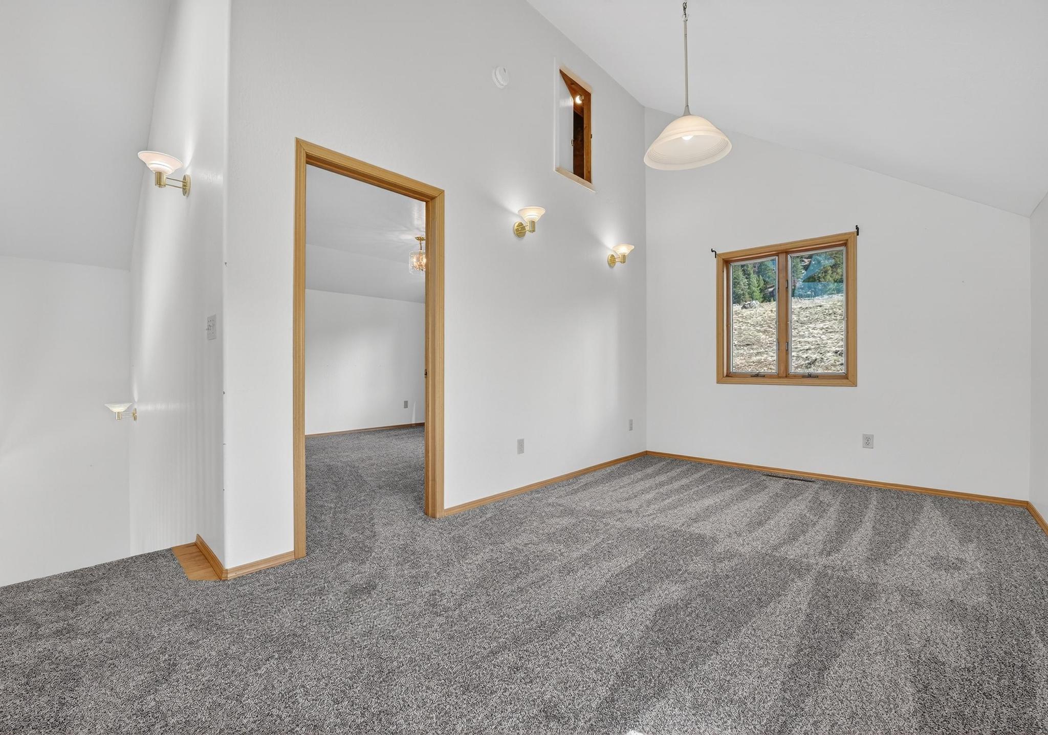 100 Mountain Circle Property Photo 24