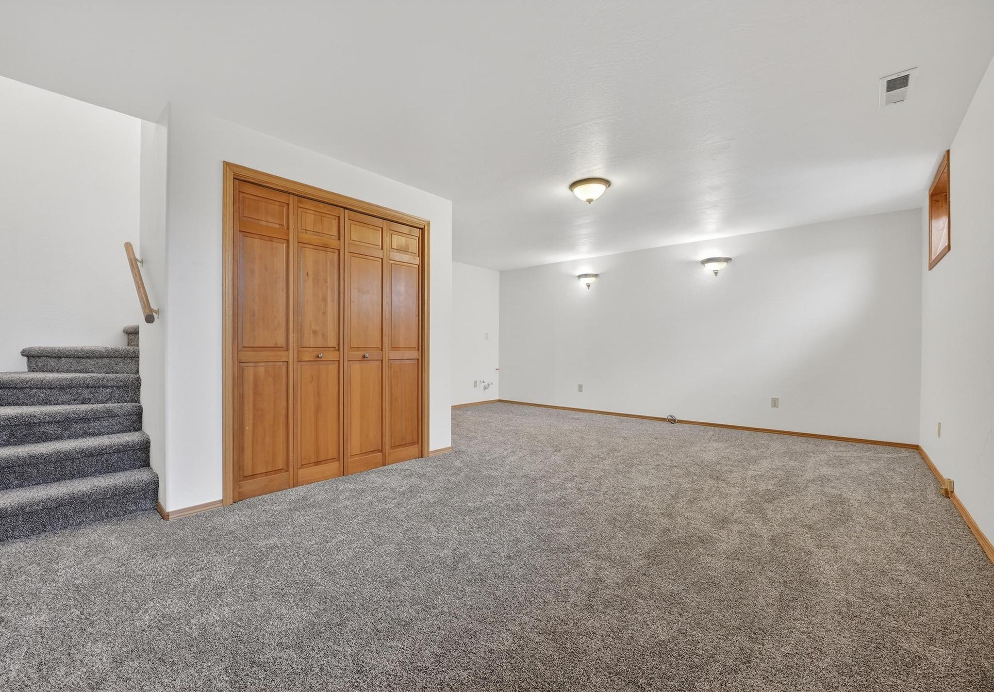 100 Mountain Circle Property Photo 27