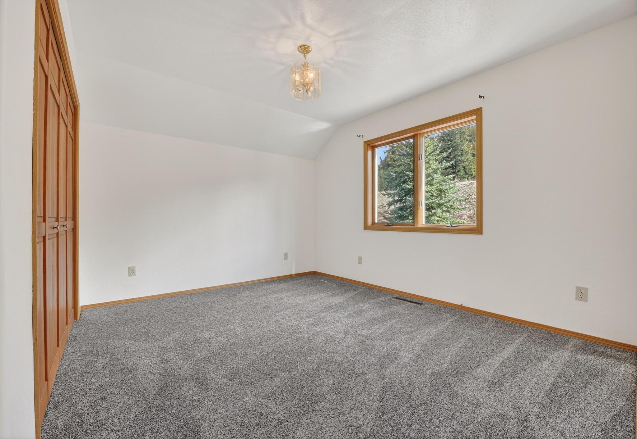 100 Mountain Circle Property Photo 29