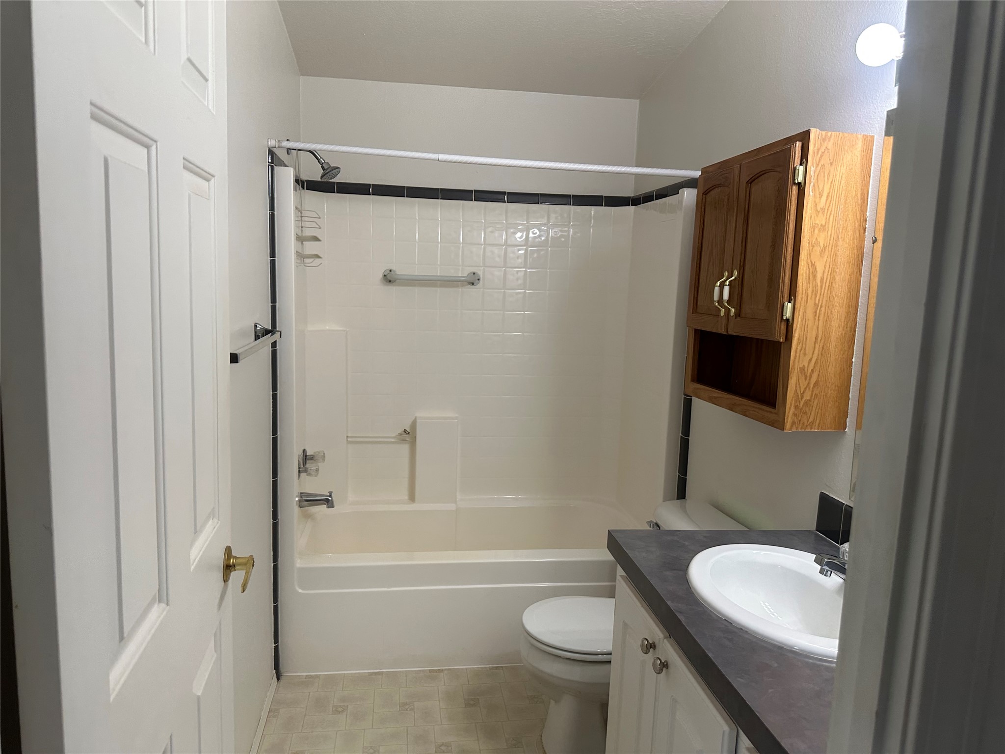 2454 Mcintosh Loop Property Photo 8