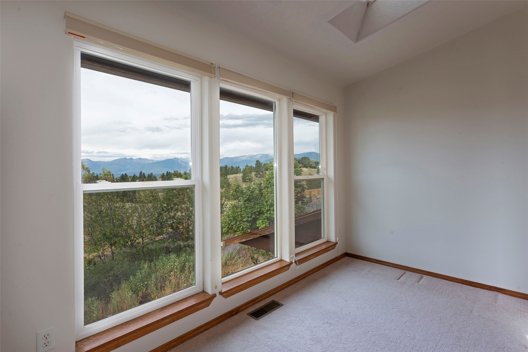 669 Groff Lane Property Photo 23