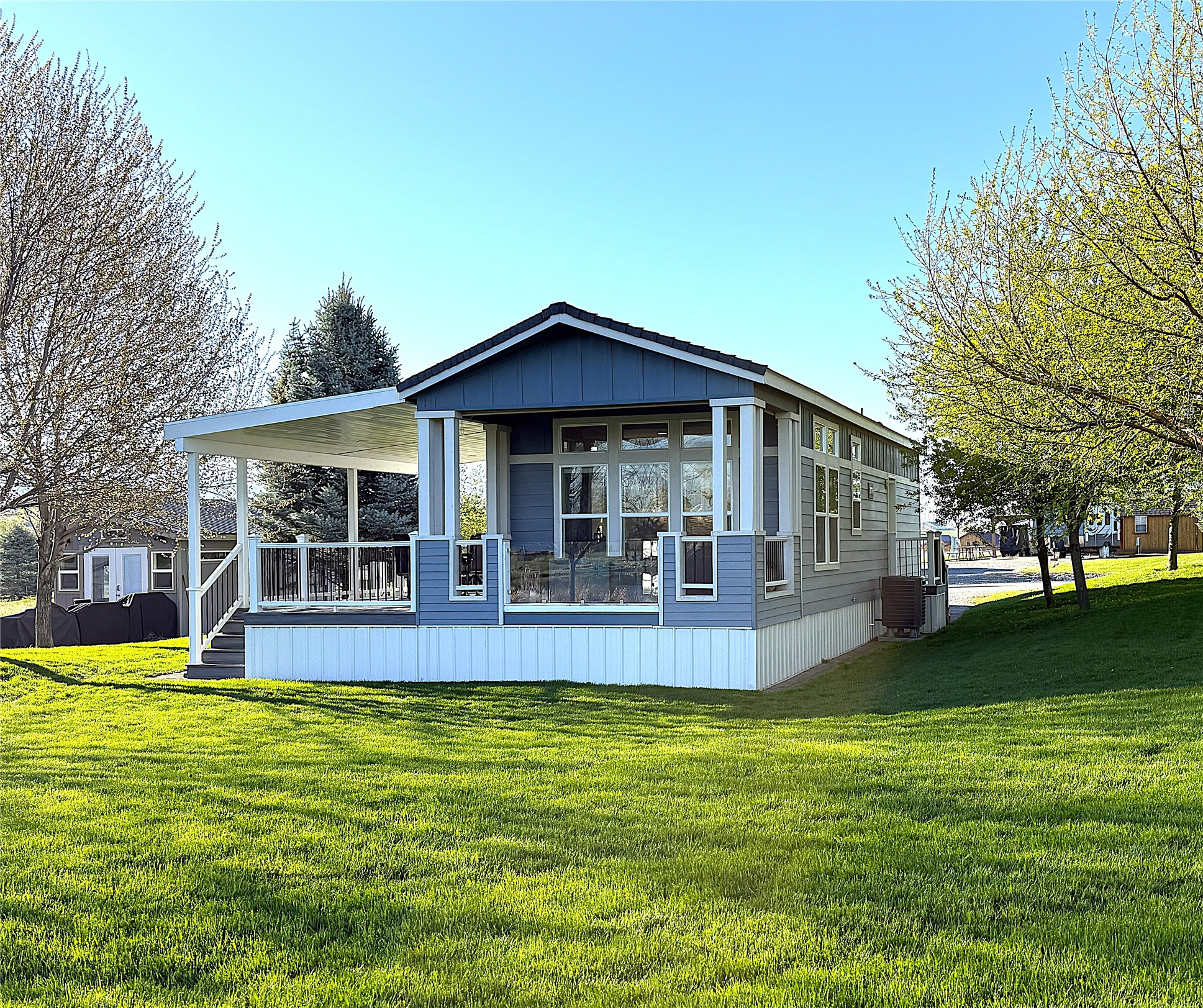 167 Kingfisher Loop Property Photo 1