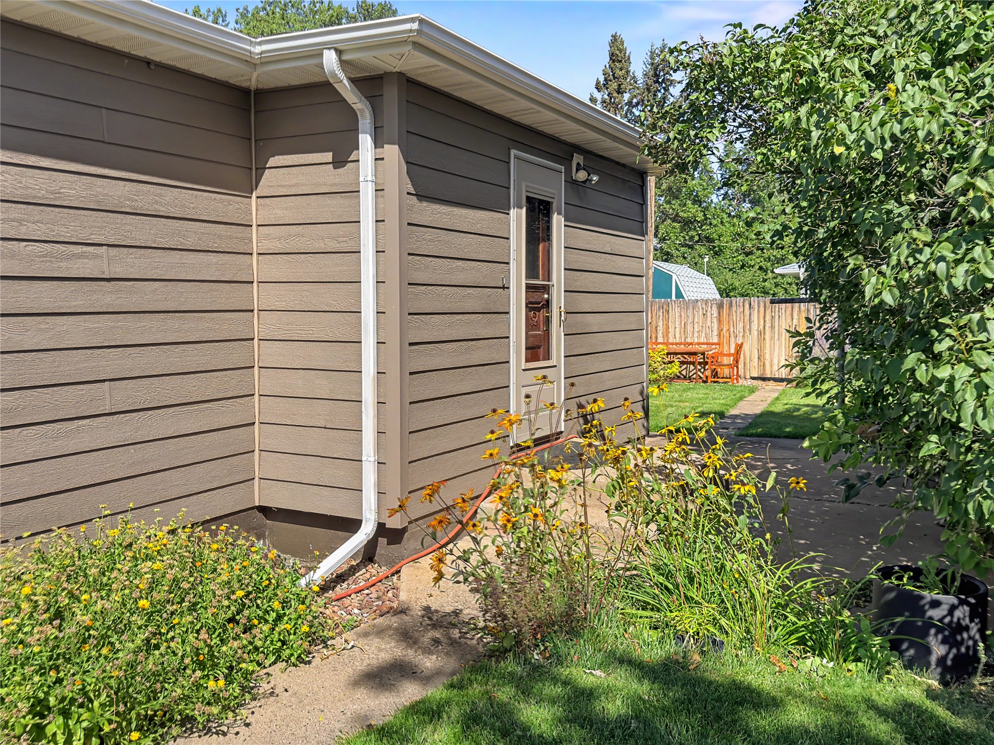 137 4th Avenue S Property Photo 4