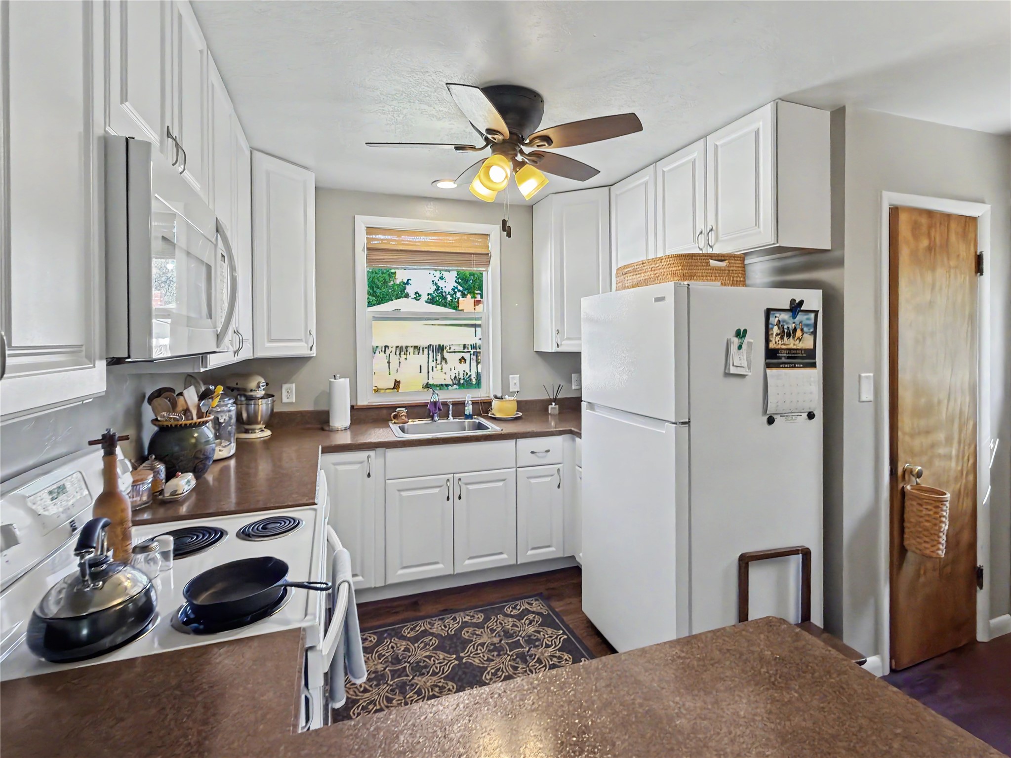 137 4th Avenue S Property Photo 16