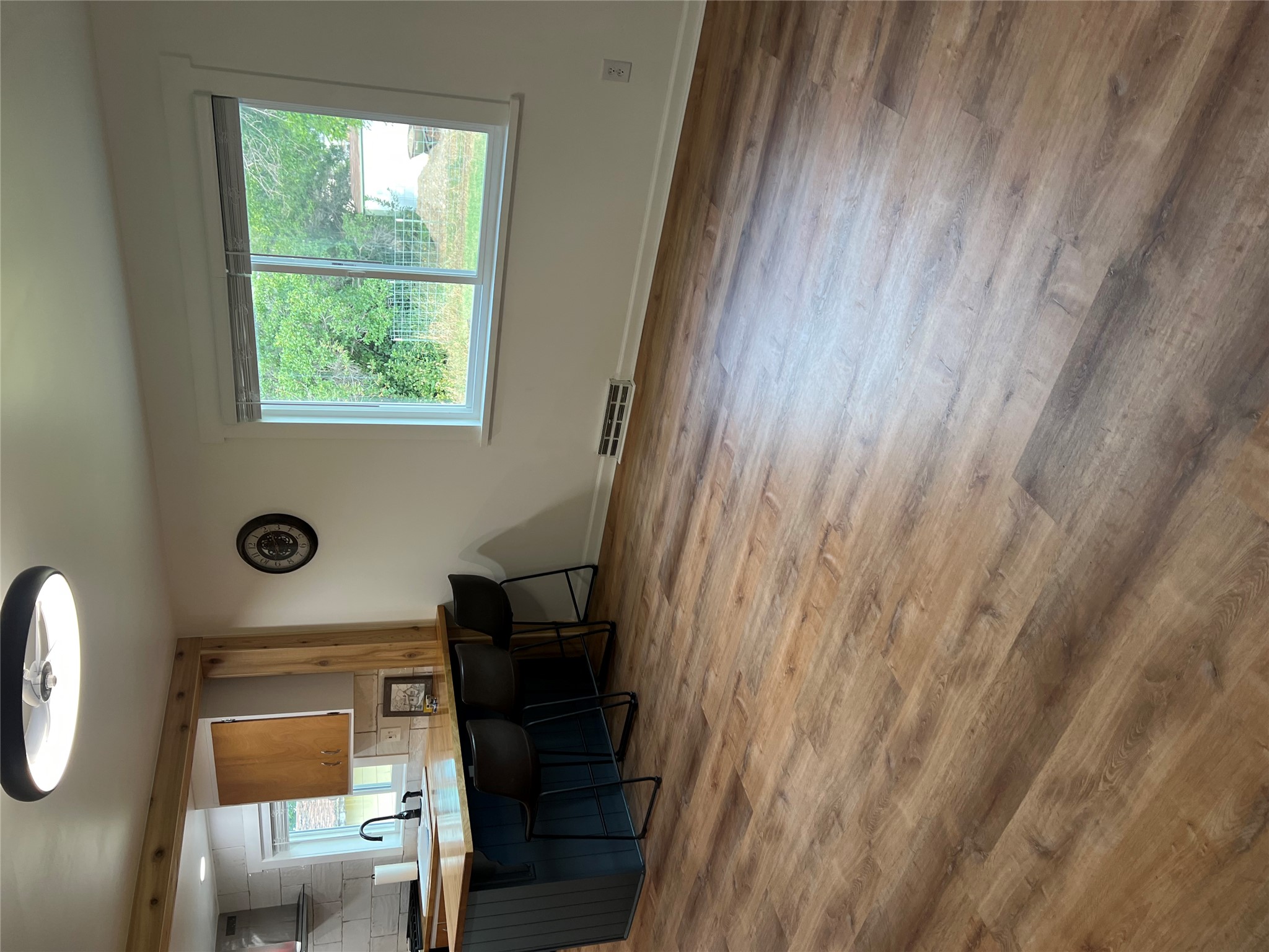 16 2nd Avenue Nw Property Photo 6