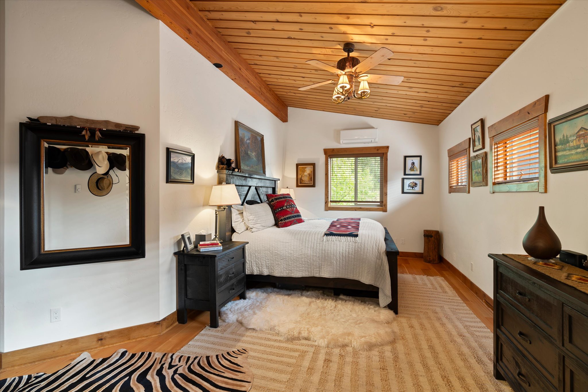 575 B Electric Avenue Property Photo 3