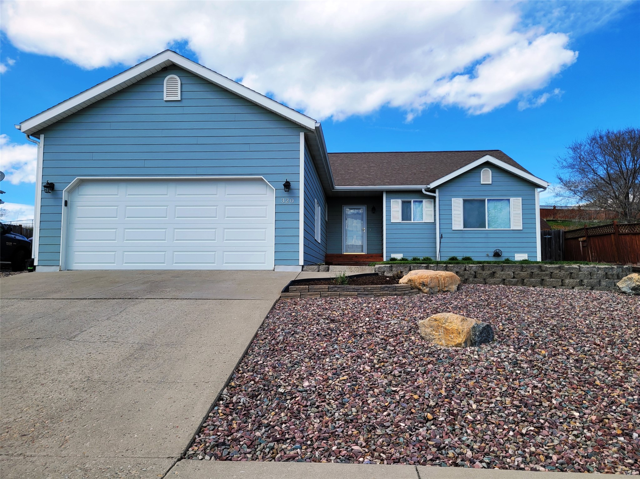 320 Buttercup Loop Property Photo 1