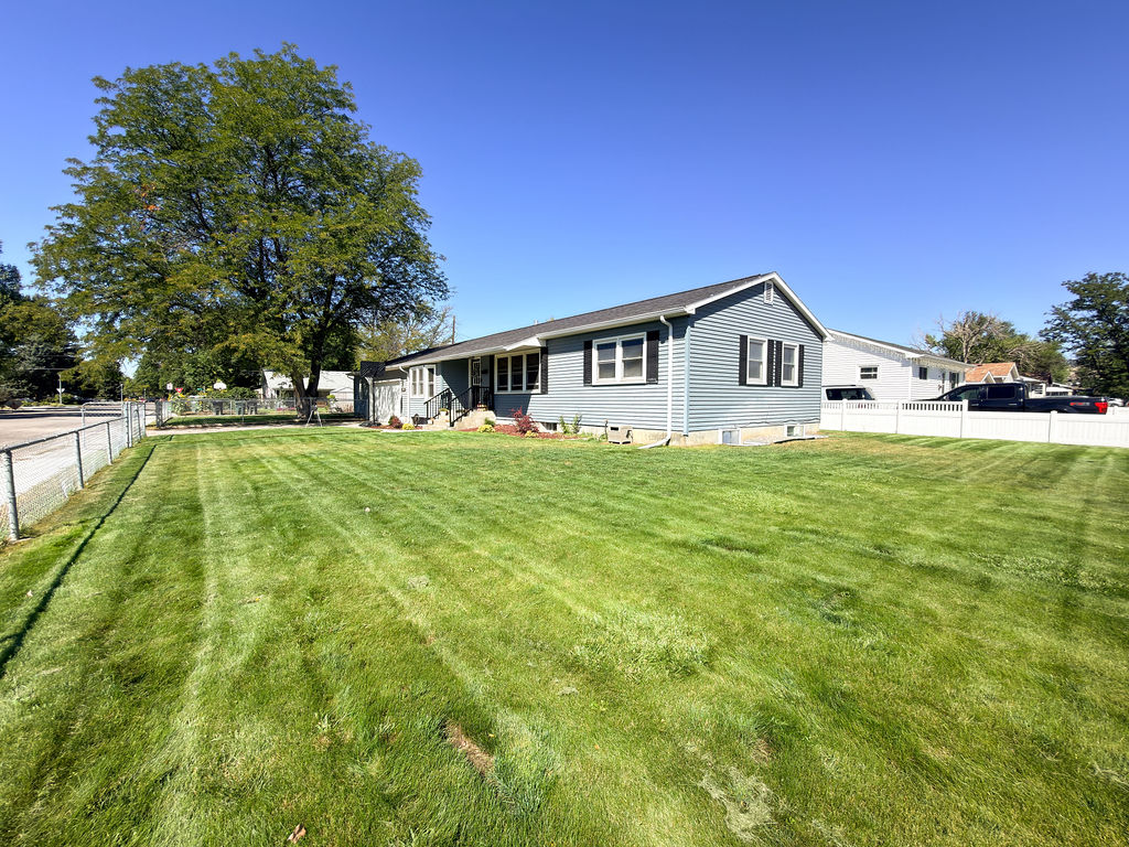 2403 Wyoming Avenue Property Photo 2